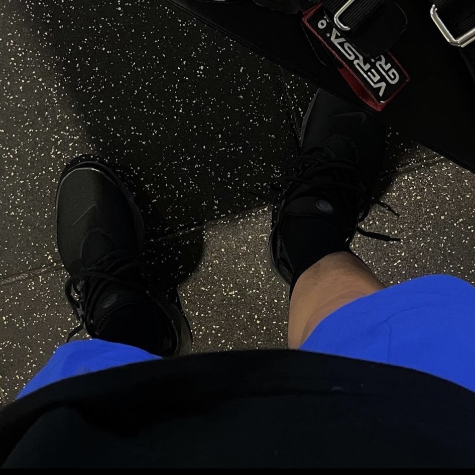 Nike Air Presto Triple Black 착용 스타일