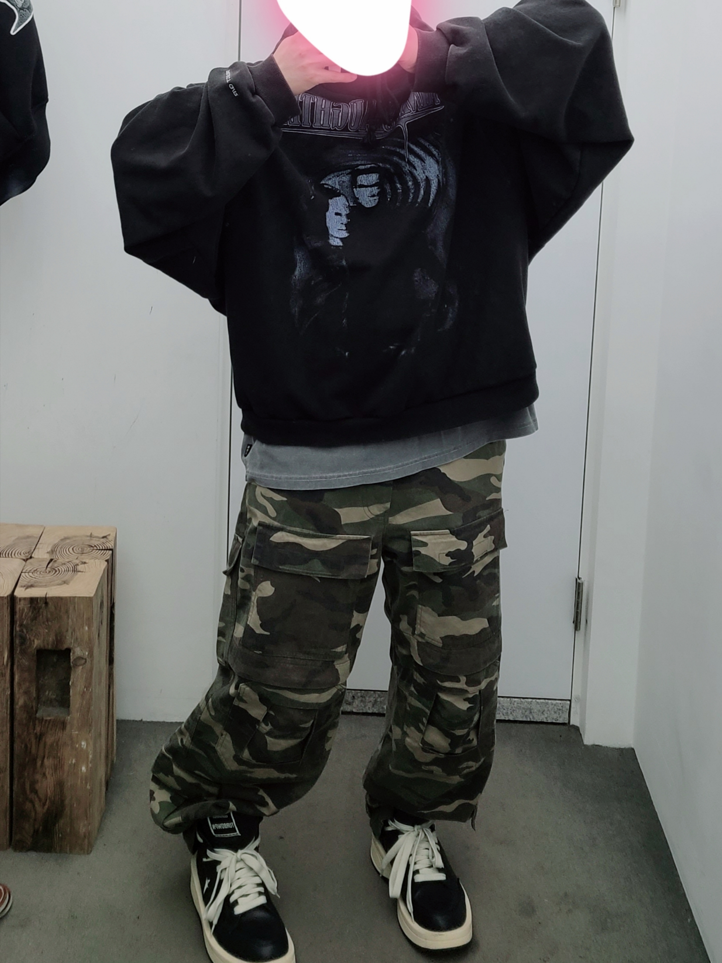 Converse x Drkshdw Turbowpn Black Cream 착용 스타일 - 1