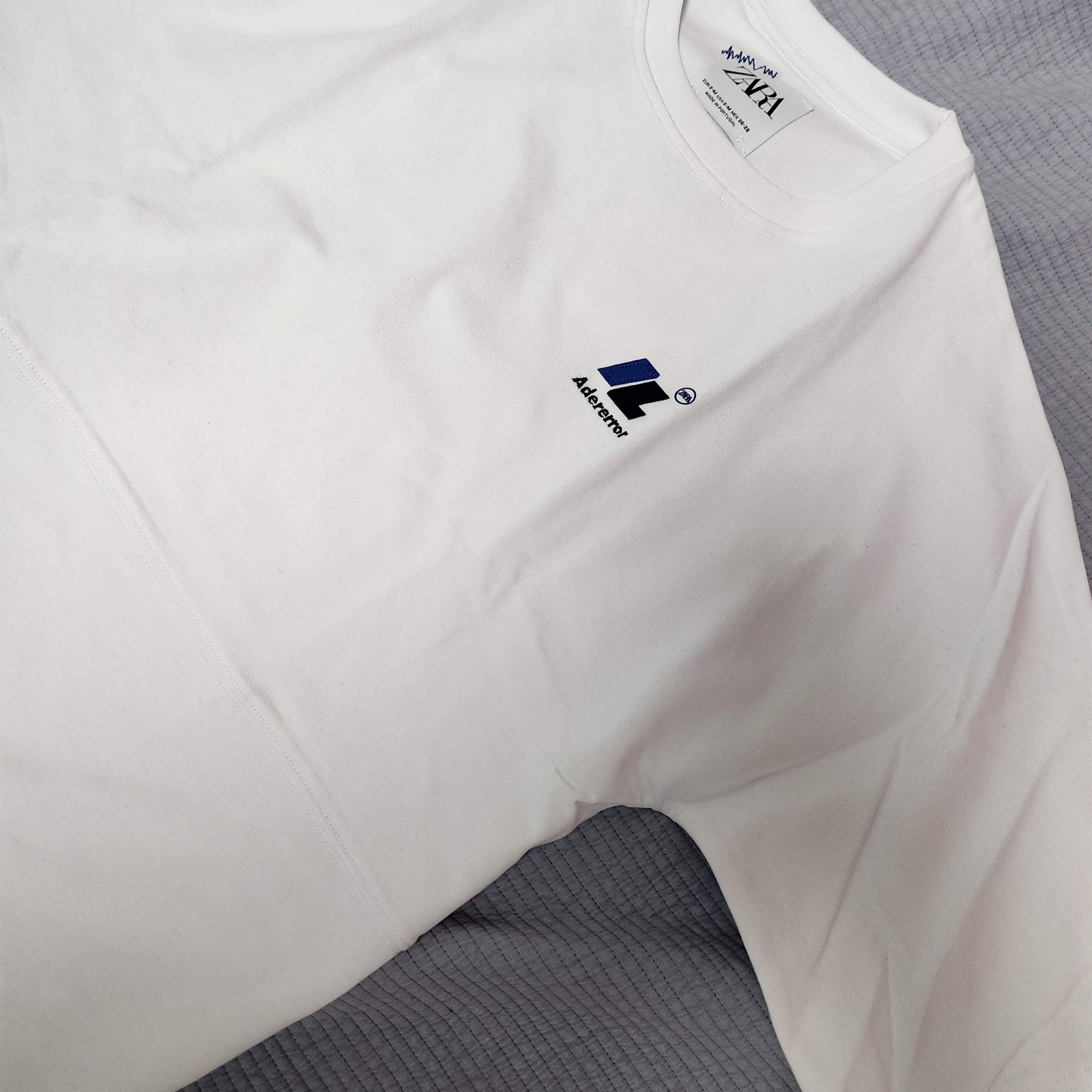 Zara x Ader Error Premium Cotton Long Sleeve T-Shirt White, Nike x Off-White NRG T-Shirt Black - Asia 착용 스타일 - 1