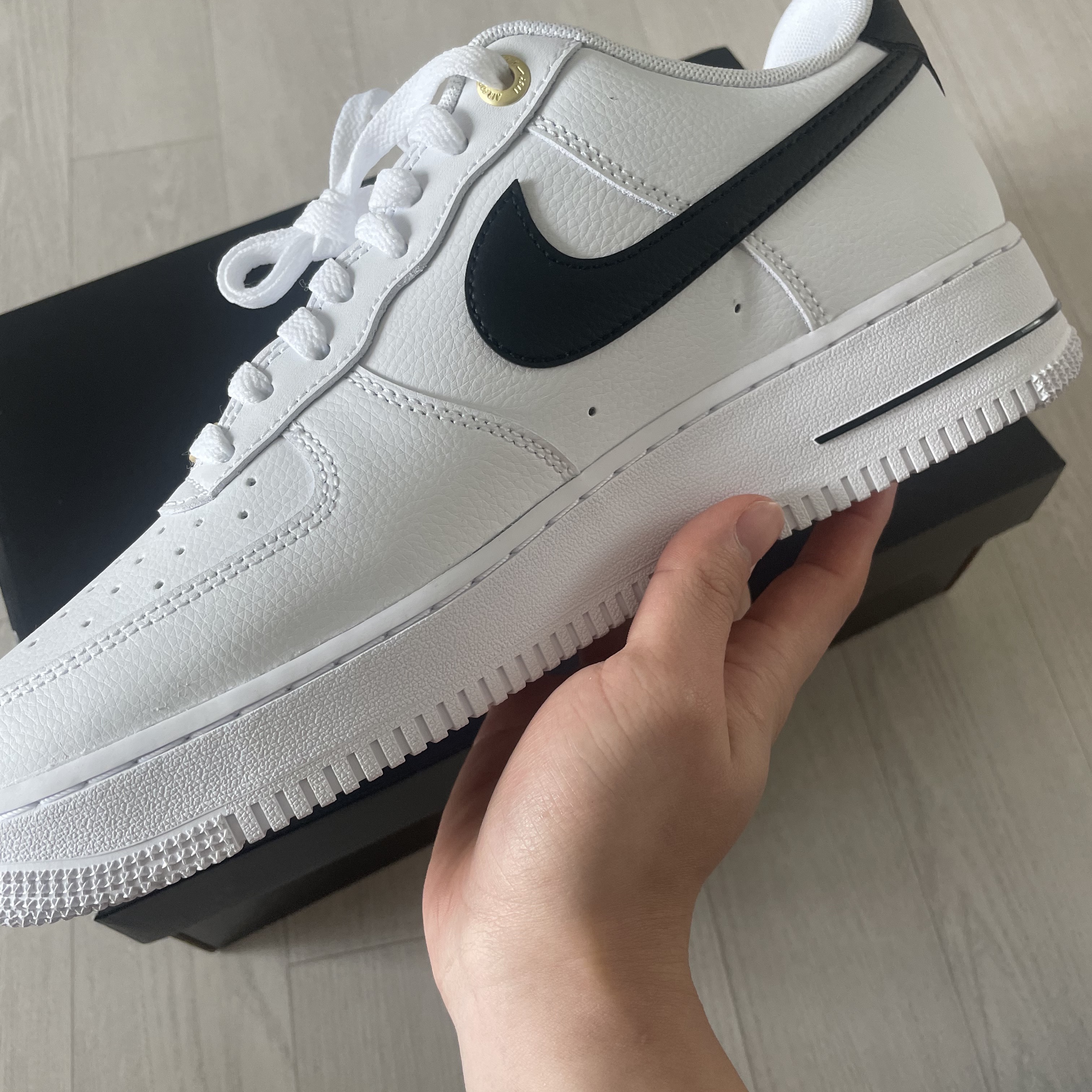 Nike Air Force 1 '07 LV8 40th Anniversary Join Forces White Black 착용 스타일