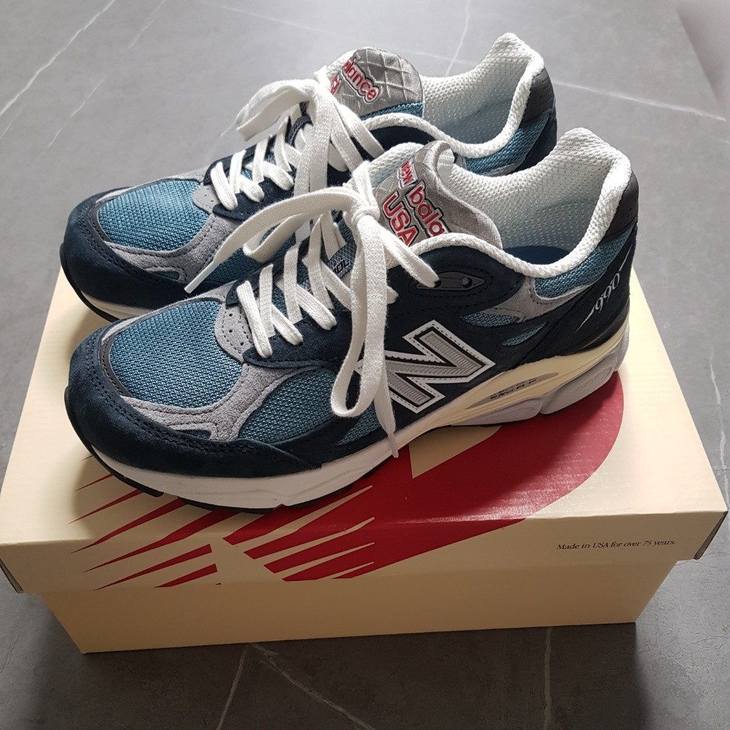 New Balance 990v3 Made in USA Navy Spring Tide 착용 스타일