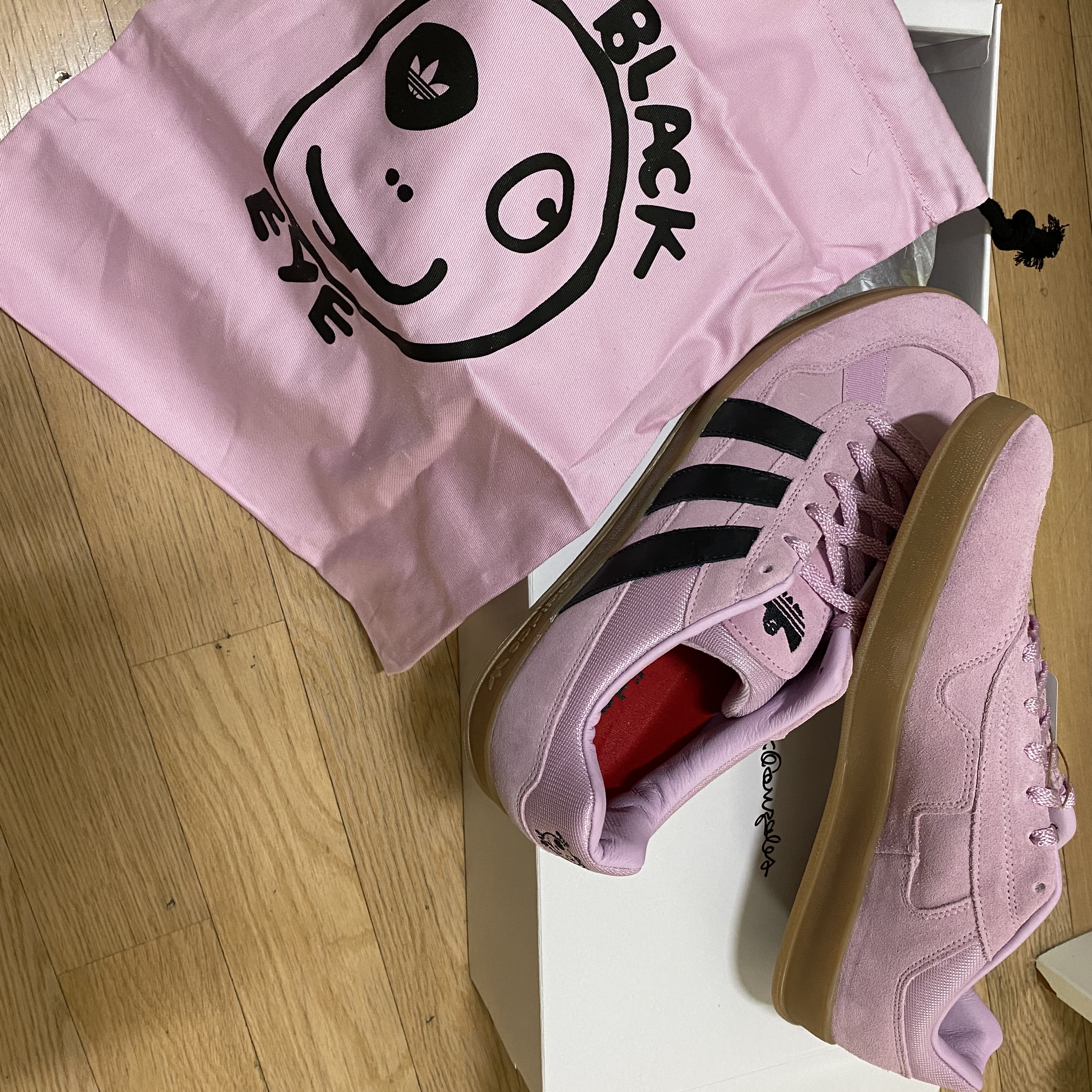 Adidas x Mark Gonzales Aloha Super Light Orchid Core Black 착용 스타일