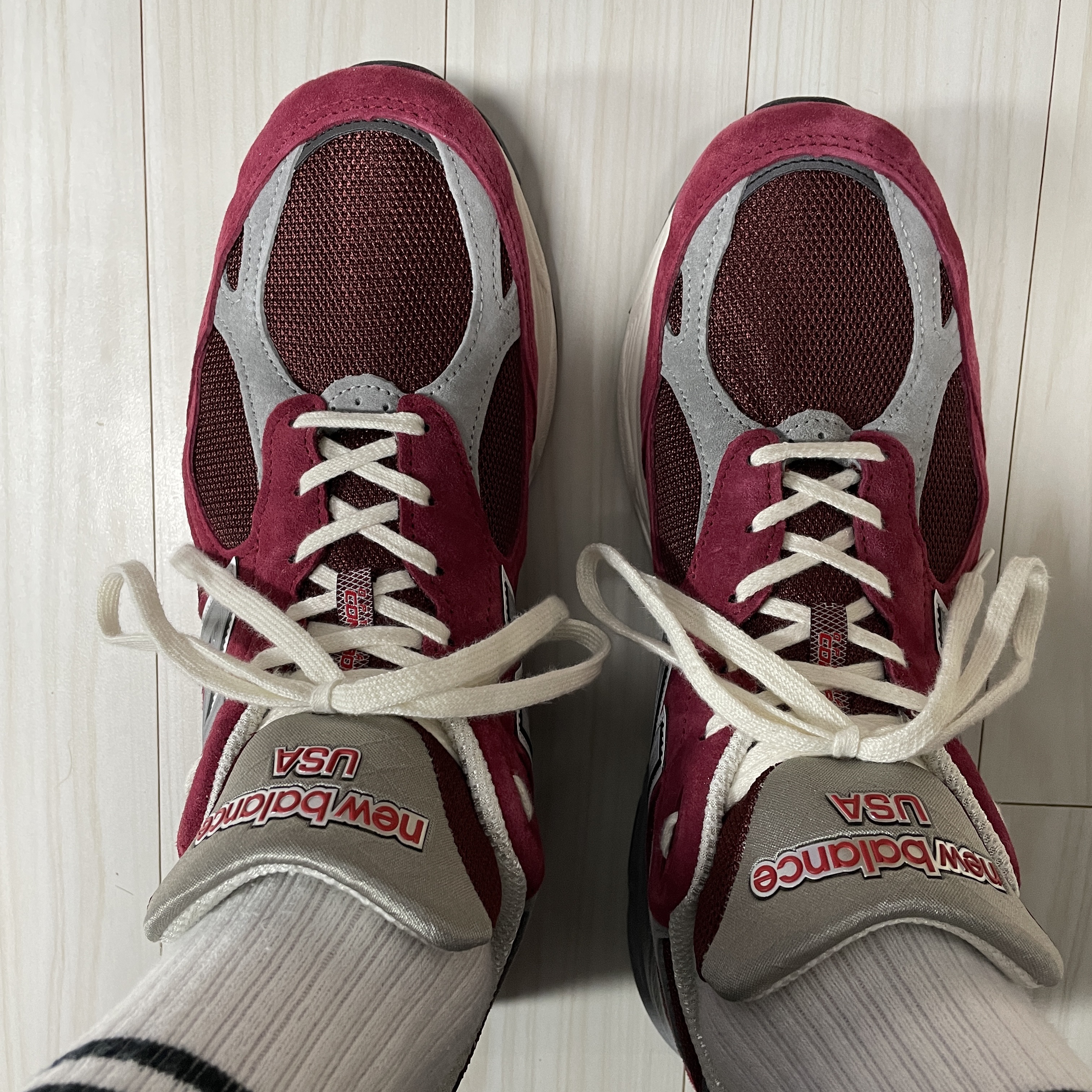 New Balance 990v3 Made in USA Scarlet Marblehead 착용 스타일