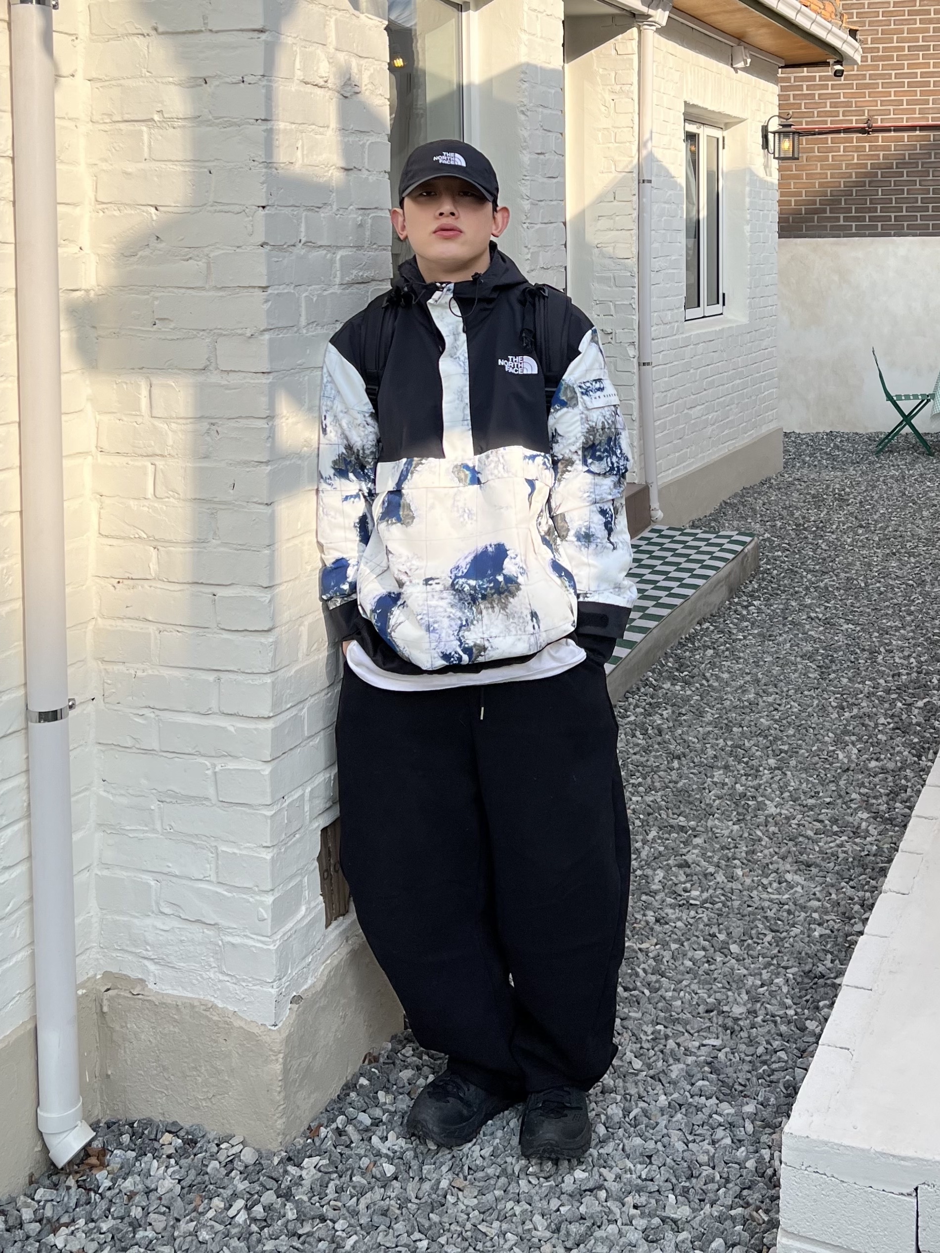 Hoka Tor Ultra High Black, The North Face White Label Novelty Dalton Anorak White Sand 착용 스타일 - 1