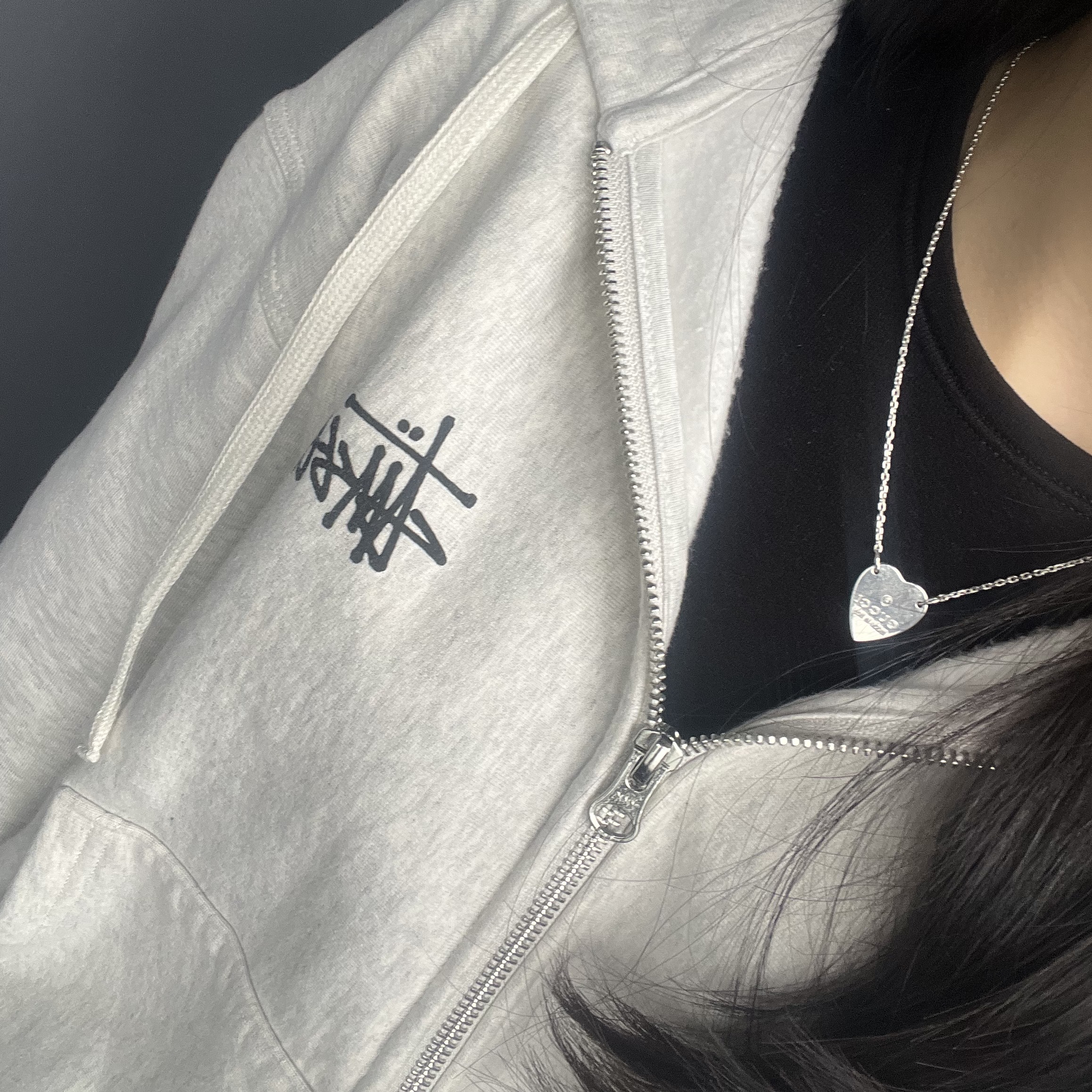 Gucci Trademark Heart Pendant Necklace Silver, Stussy Basic Stussy Zip Hoodie Ash Heather 2022 착용 스타일