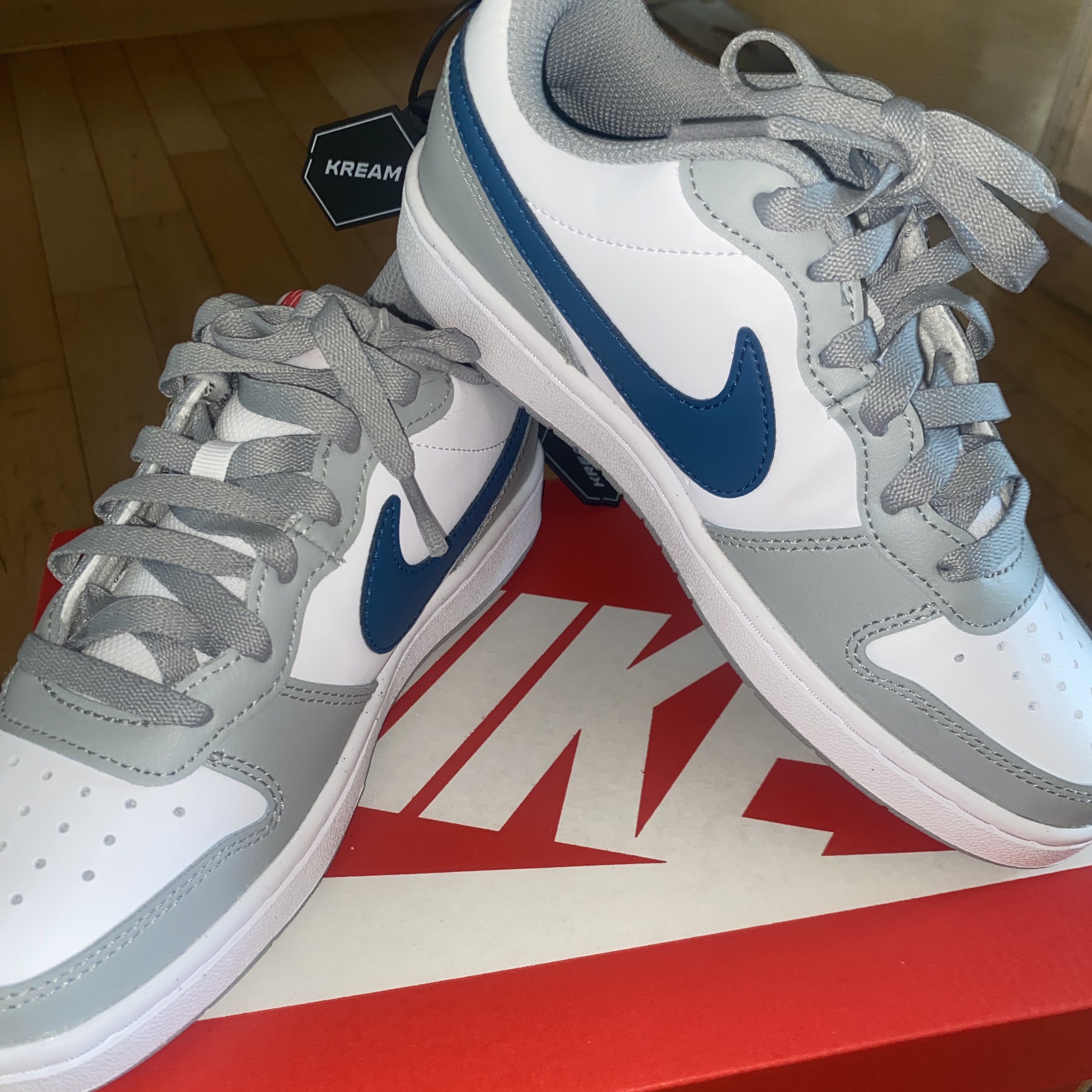 (GS) Nike Court Borough Low 2 Light Smoke Grey 착용 스타일