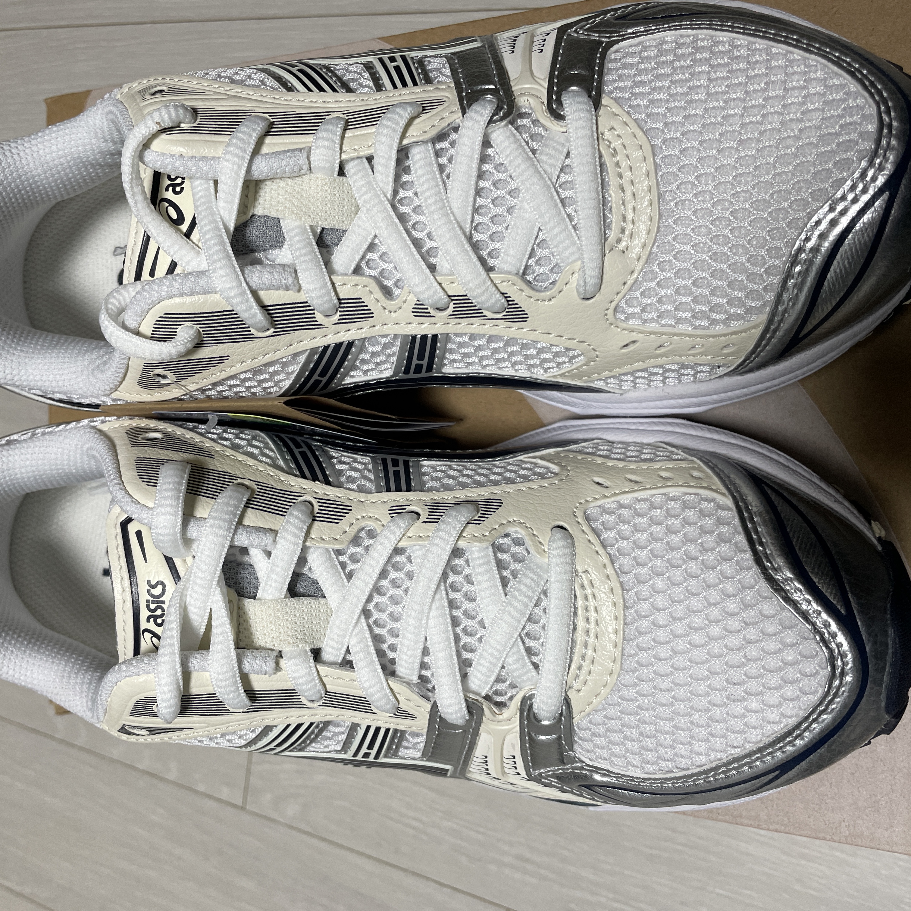 (W) Asics Gel-Kayano 14 White Midnight 착용 스타일