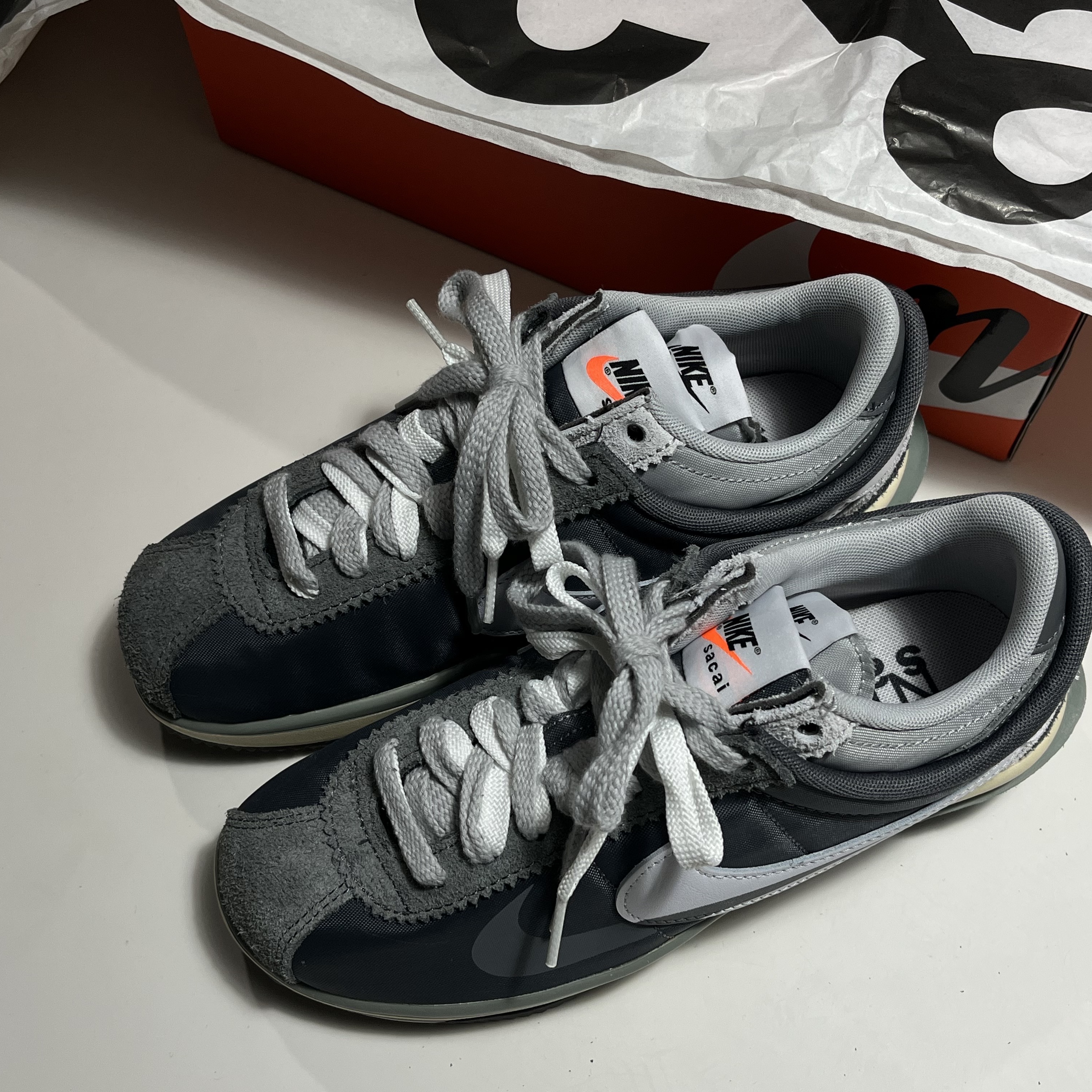Nike x Sacai Zoom Cortez SP Iron Grey 착용 스타일 - 2