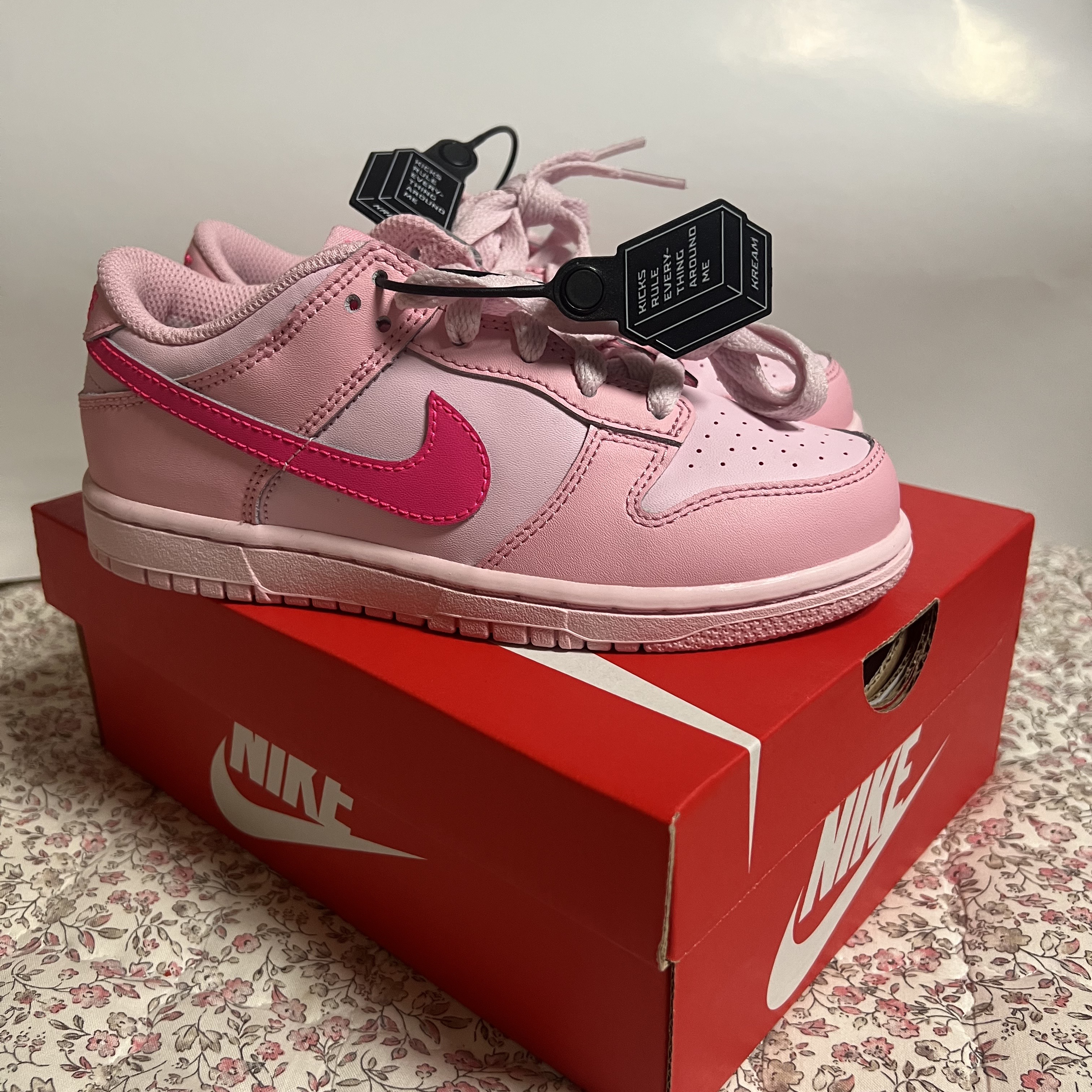 (PS) Nike Dunk Low Triple Pink 착용 스타일 - 1
