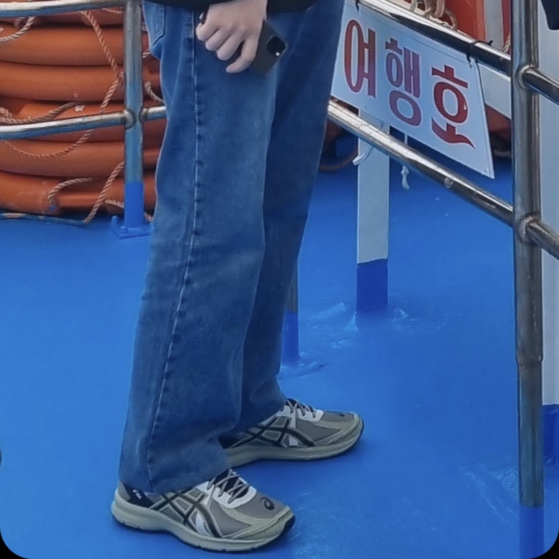 Asics Jog 100 S Sheet Rock - 2E Wide 착용 스타일