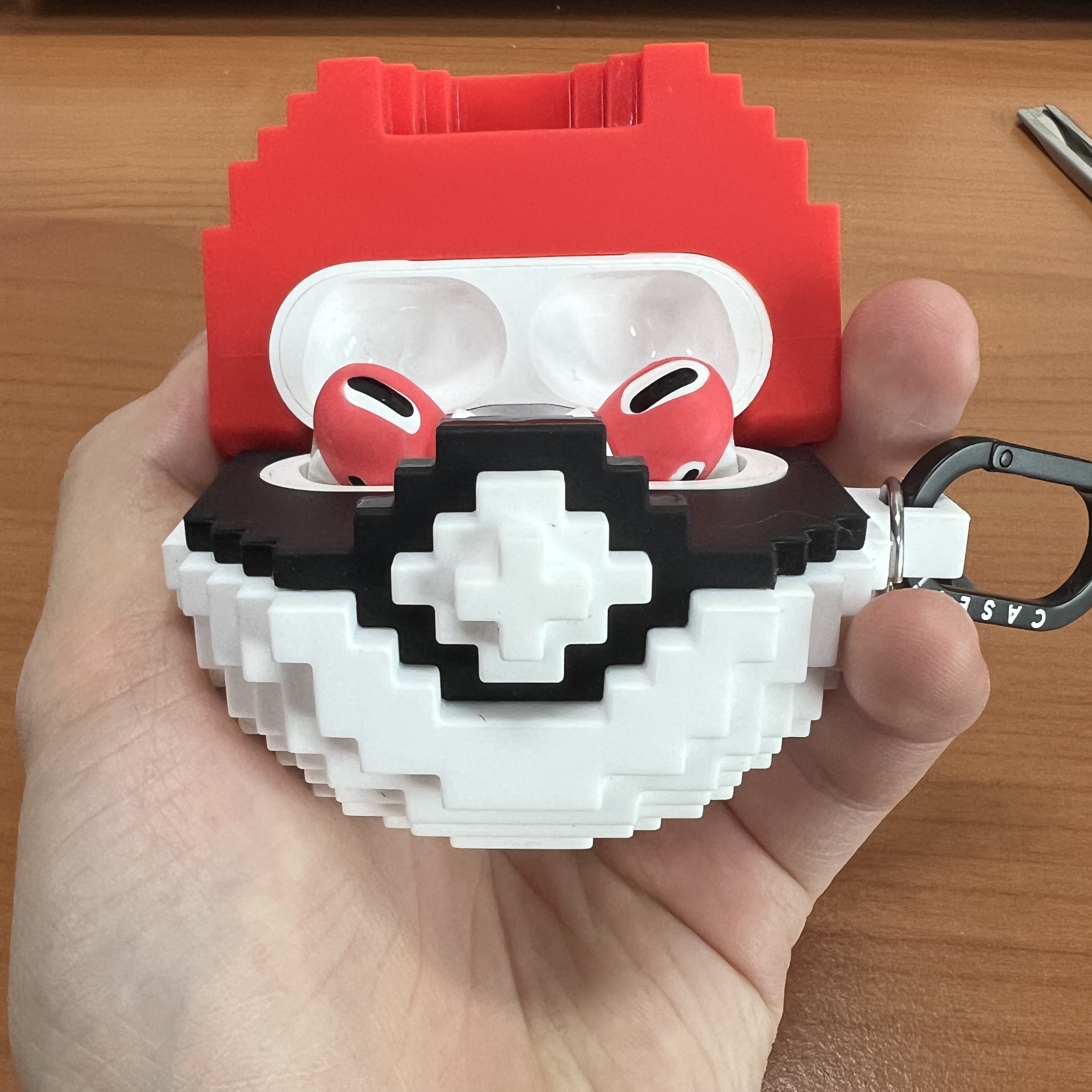 Casetify x Pokemon Pixel Poke Ball 3D AirPods Pro Case 착용 스타일