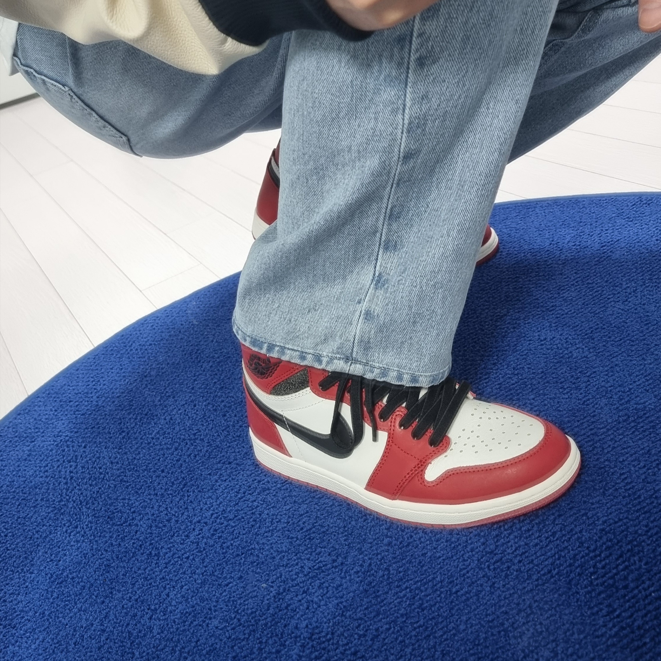 Jordan 1 Retro High OG Chicago 2022 착용 스타일 - 4