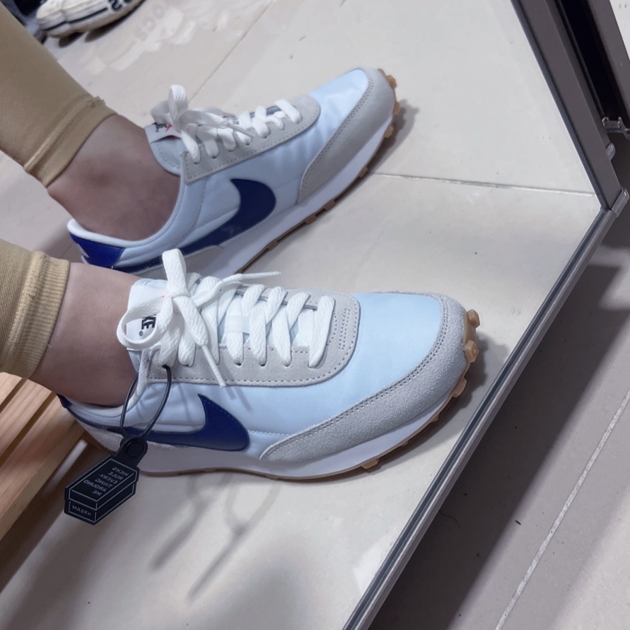 (W) Nike Daybreak Deep Royal Blue 착용 스타일