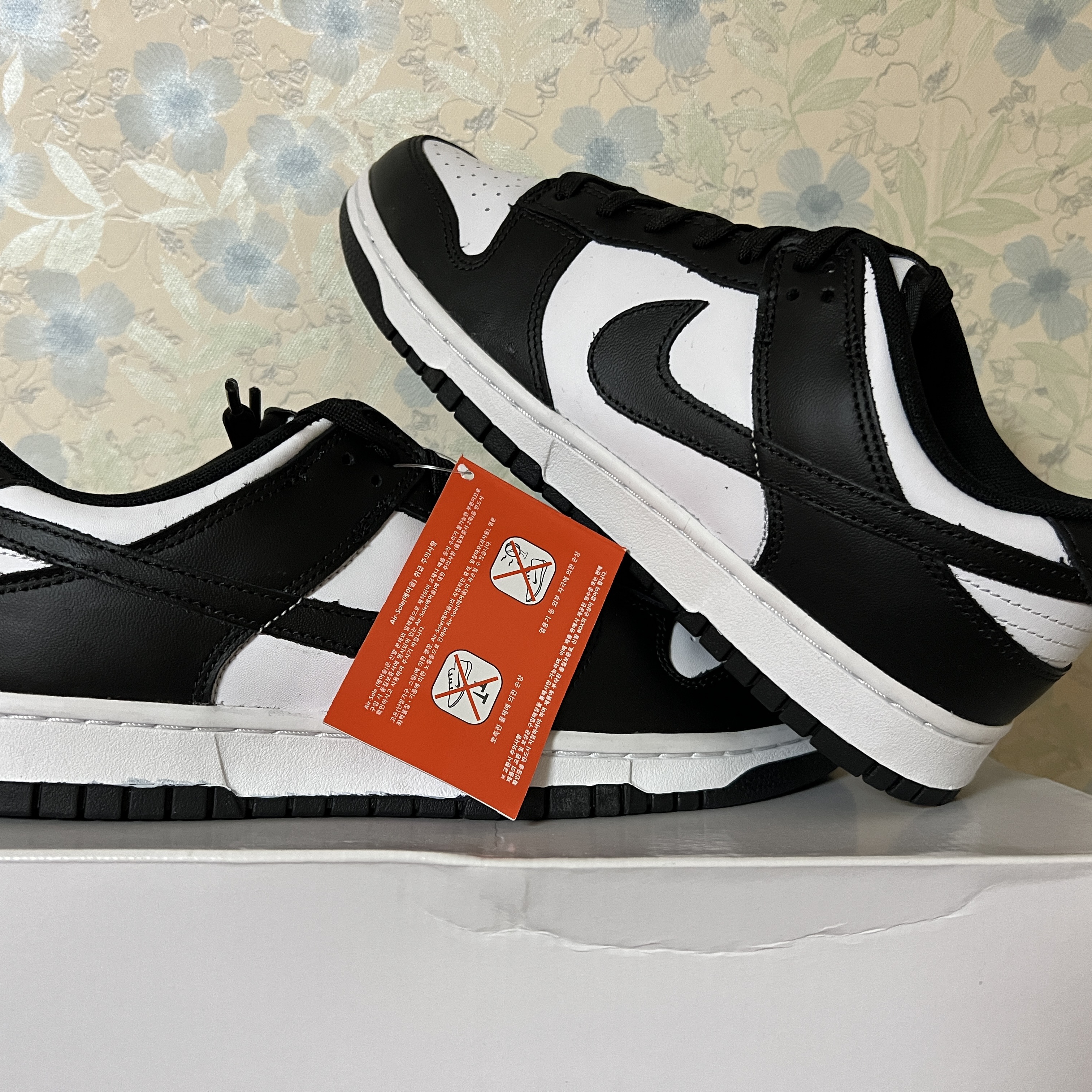 Nike Dunk Low Retro Black 착용 스타일