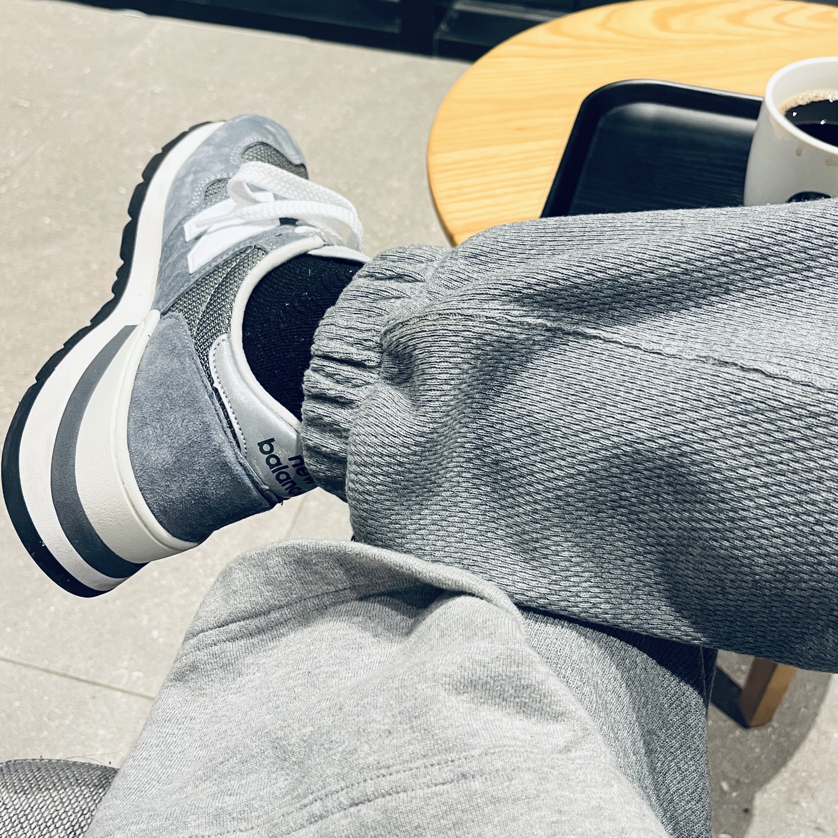 New Balance 990v1 Made in USA Grey White 착용 스타일