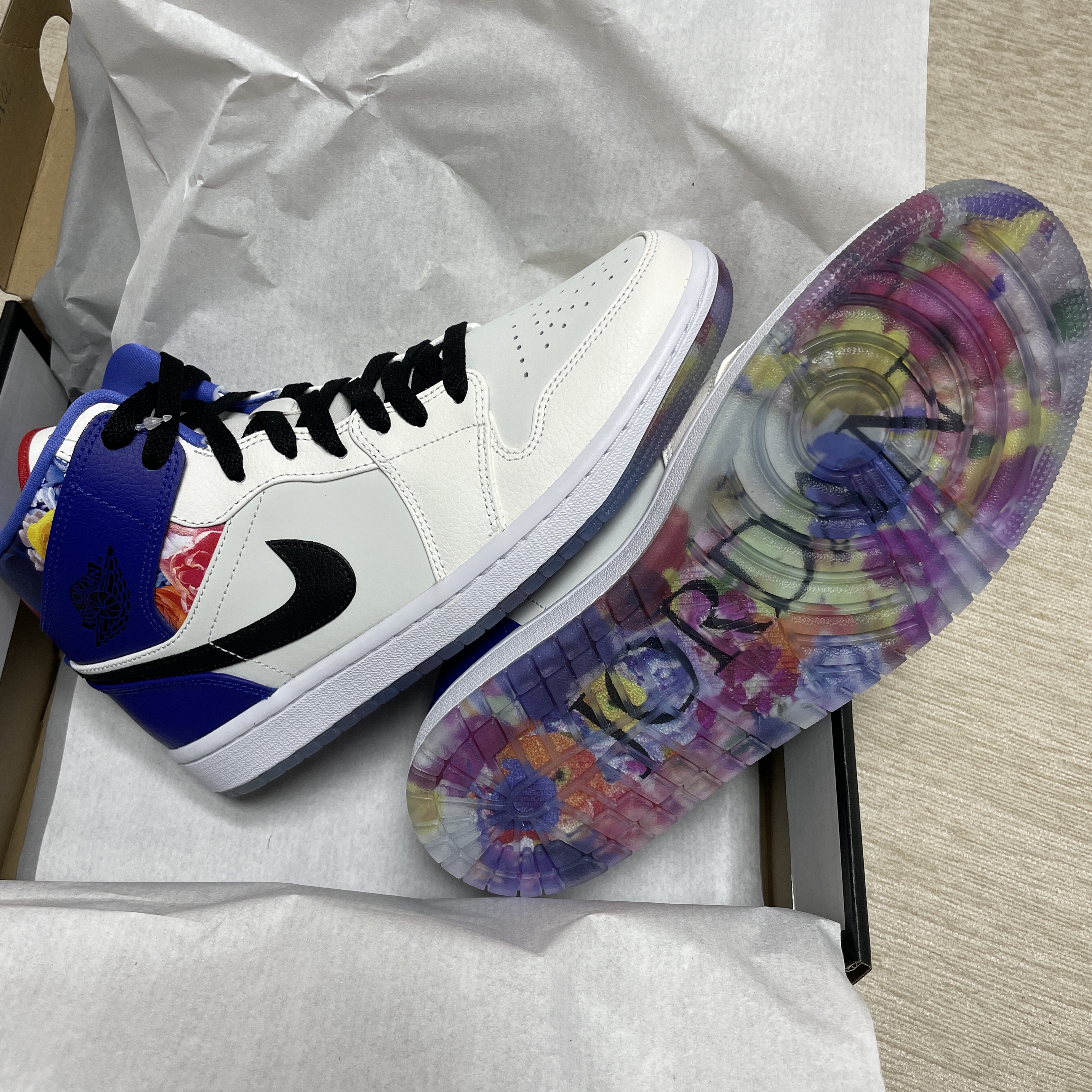 Jordan 1 Mid SE Floral 착용 스타일 - 2
