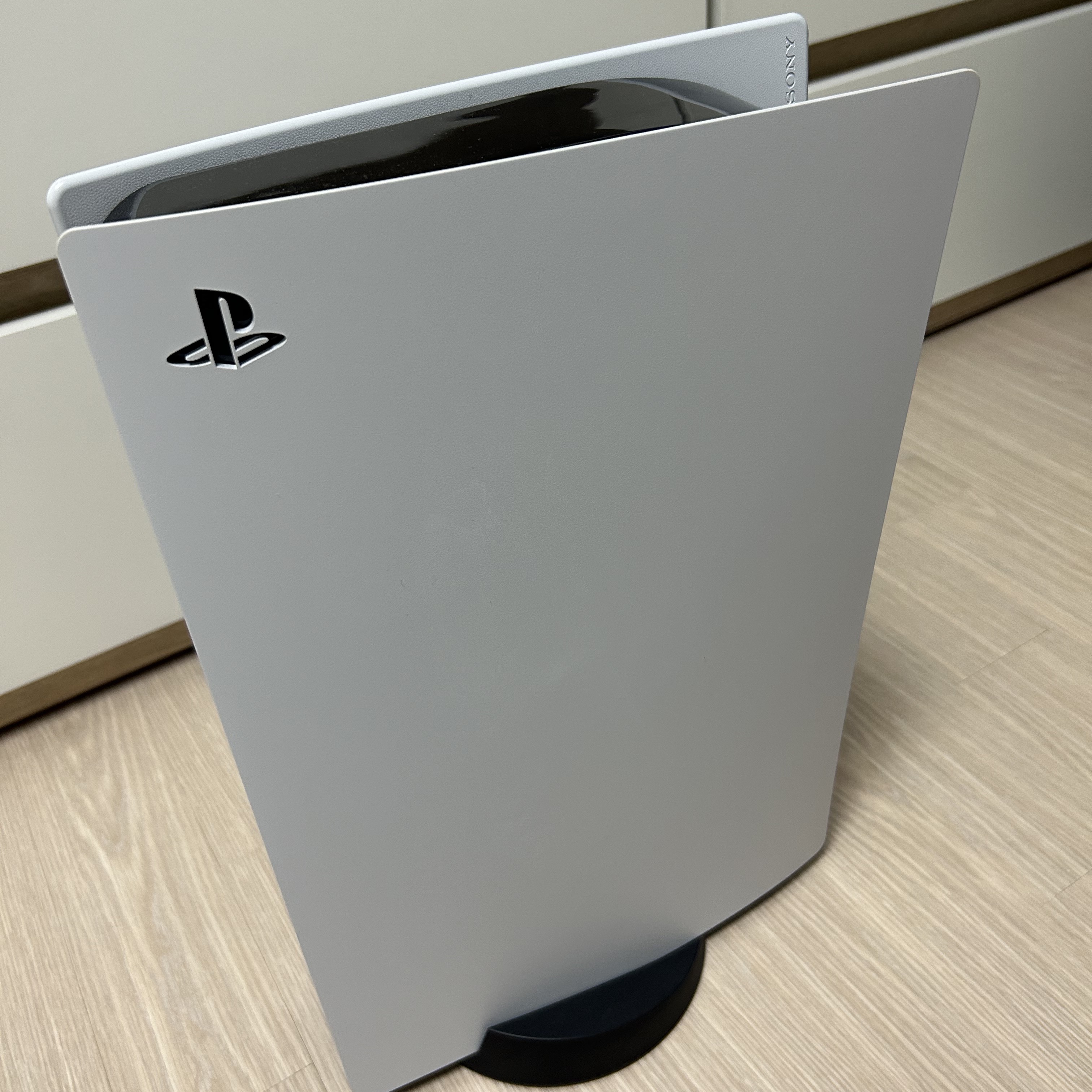 Playstation 5 Blu-ray Edition (SIEK 220V) 착용 스타일 - 1