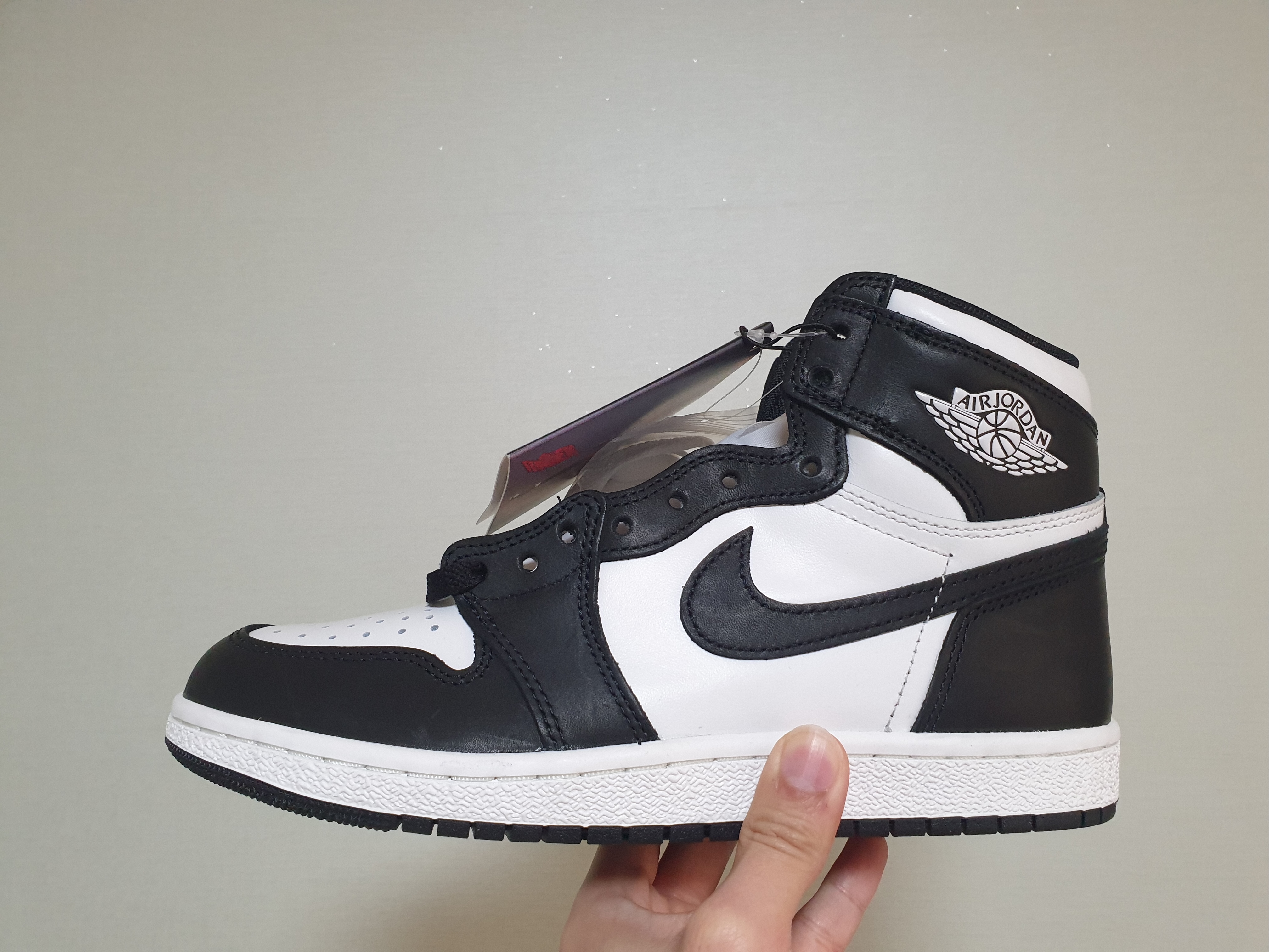 Jordan 1 High 85 Black White 착용 스타일 - 3