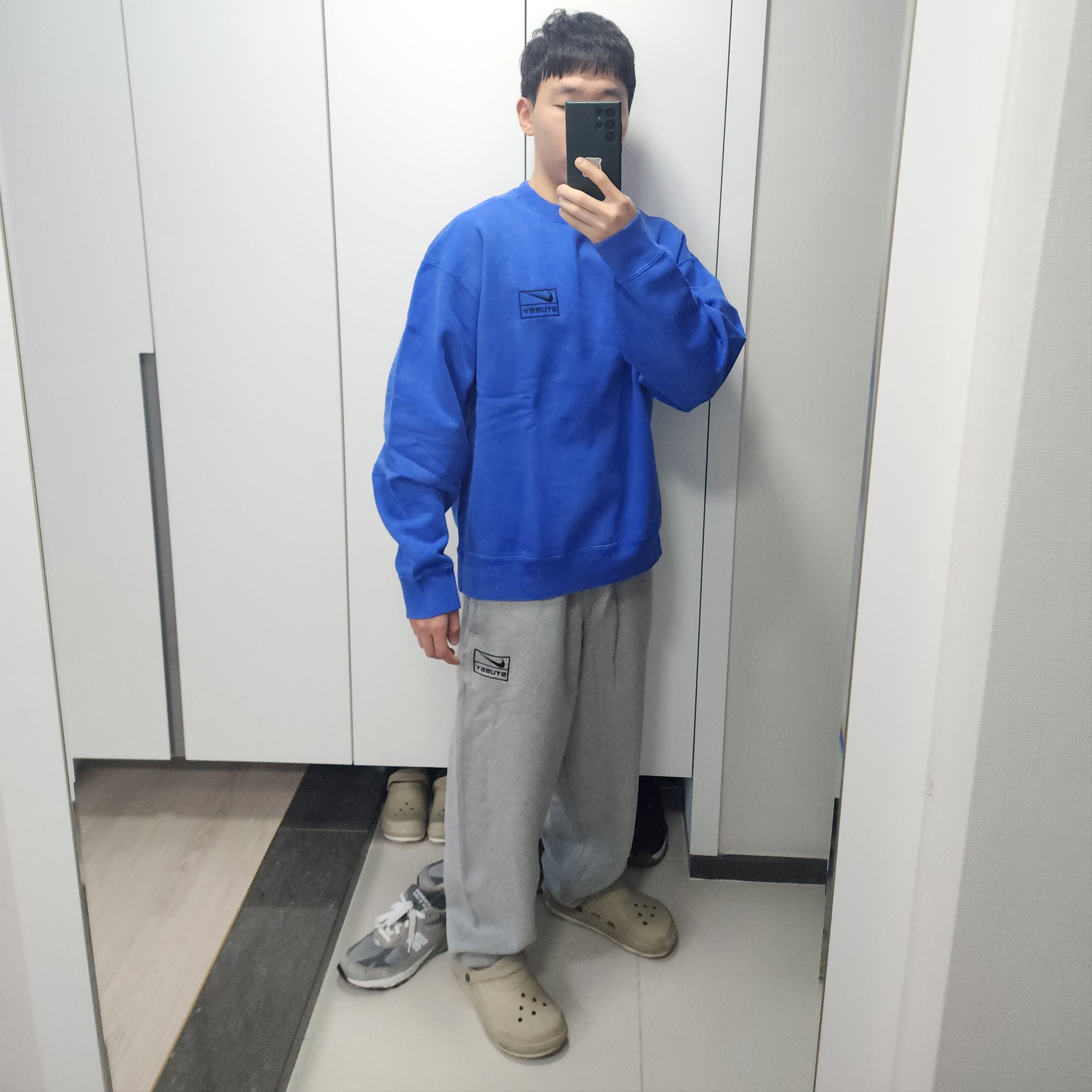 Nike x Stussy NRG Fleece Pants Dark Grey Heather (DO9340-063) 착용 스타일 - 3