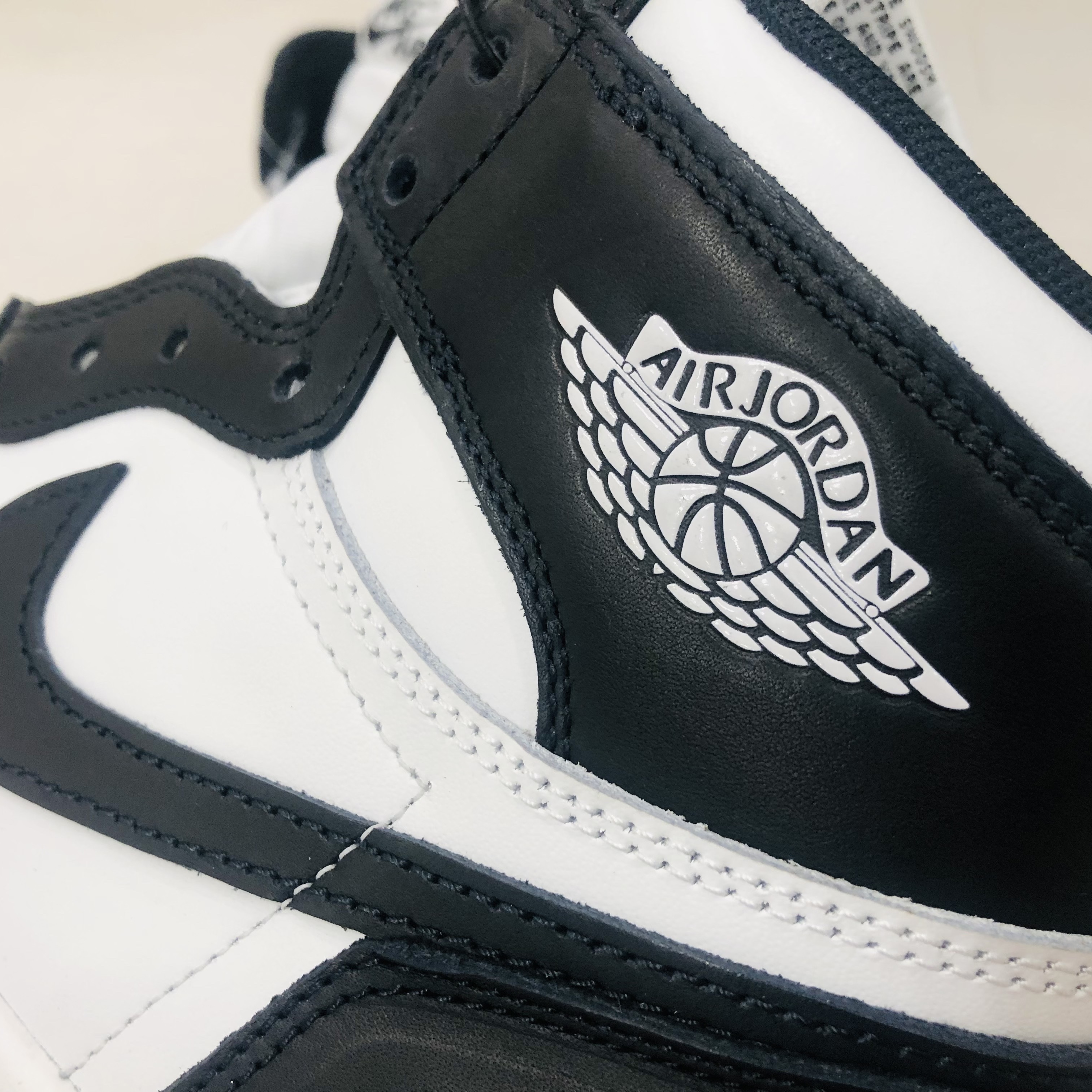 Jordan 1 High 85 Black White 착용 스타일 - 4