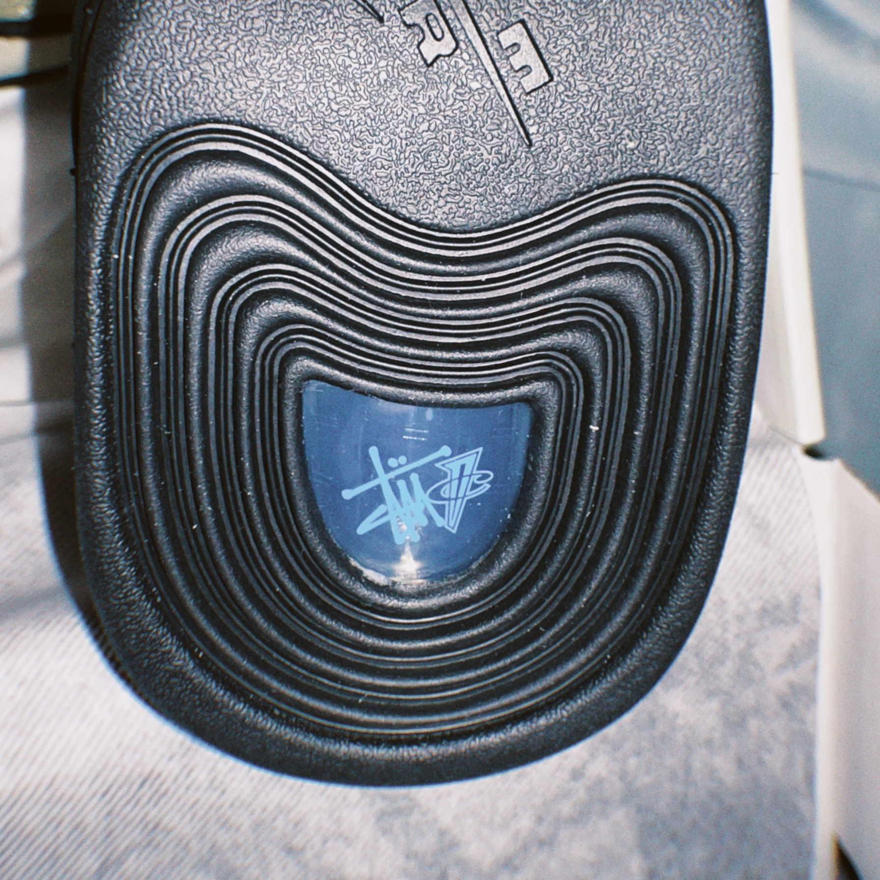 Nike x Stussy Air Penny II Rattan and Limestone 착용 스타일 - 2
