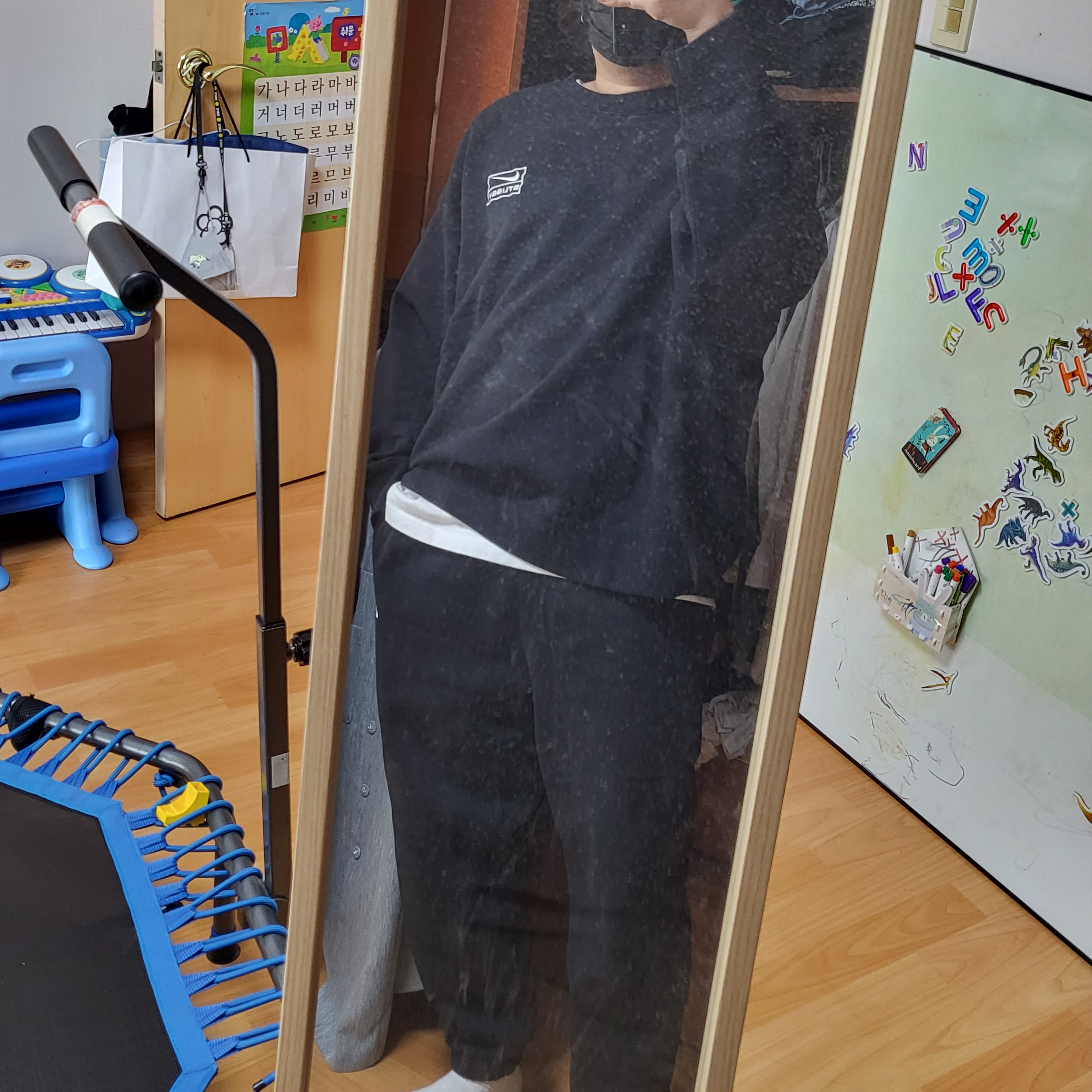 Nike x Stussy NRG Washed Fleece Crewneck Black (DO5310-010), Nike NRG Solo Swoosh Fleece Pants Black White - Asia 착용 스타일