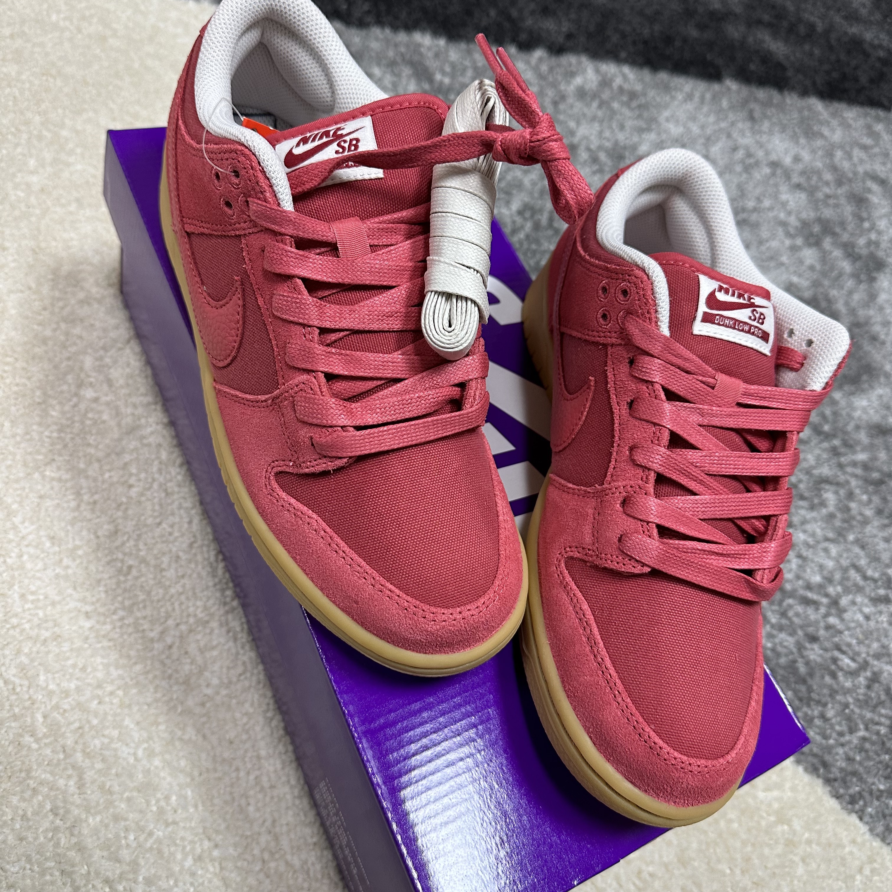 Nike SB Dunk Low Adobe 착용 스타일