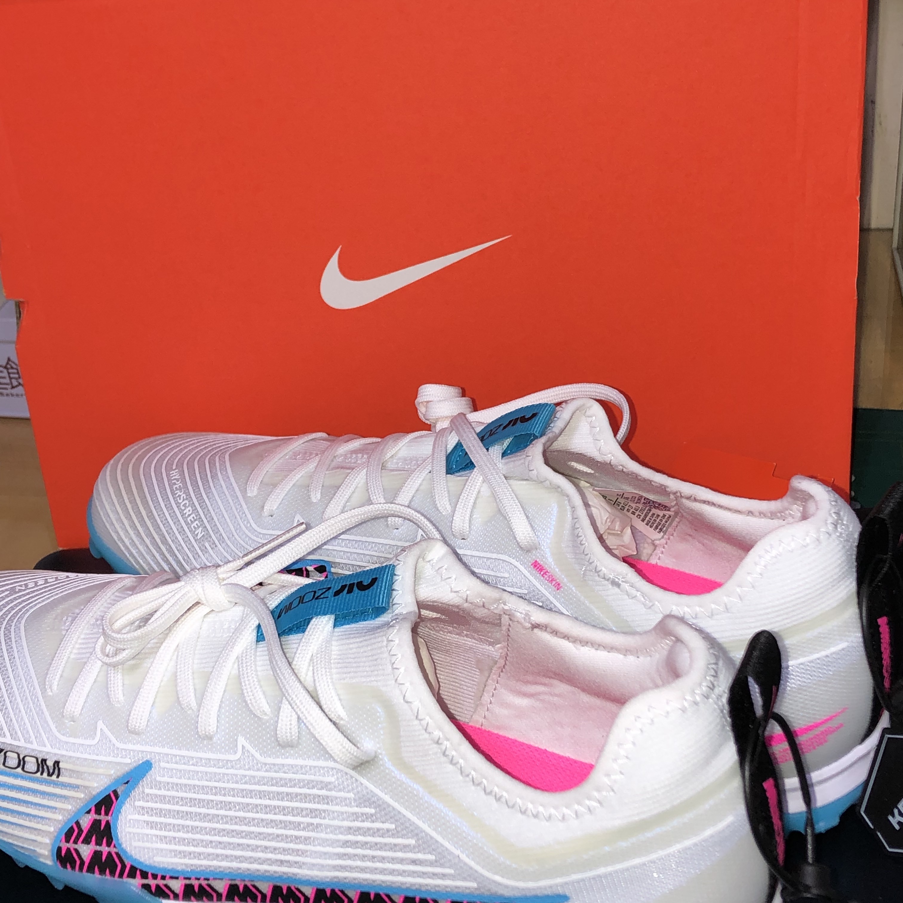 Nike Zoom Mercurial Vapor 15 Pro TF White Baltic Blue 착용 스타일 - 1