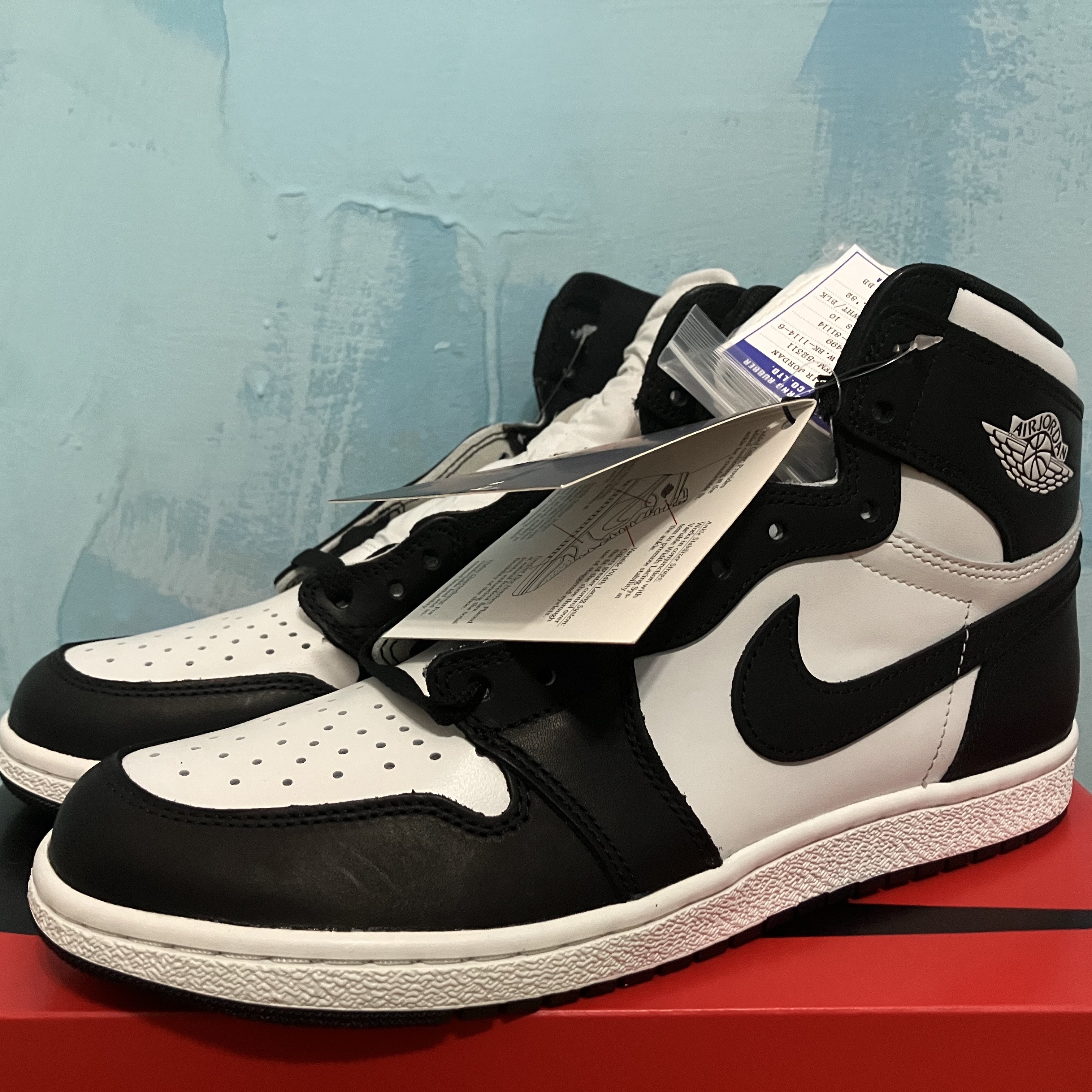 Jordan 1 High 85 Black White, Jordan 1 Retro High OG Chicago 2022 착용 스타일 - 2