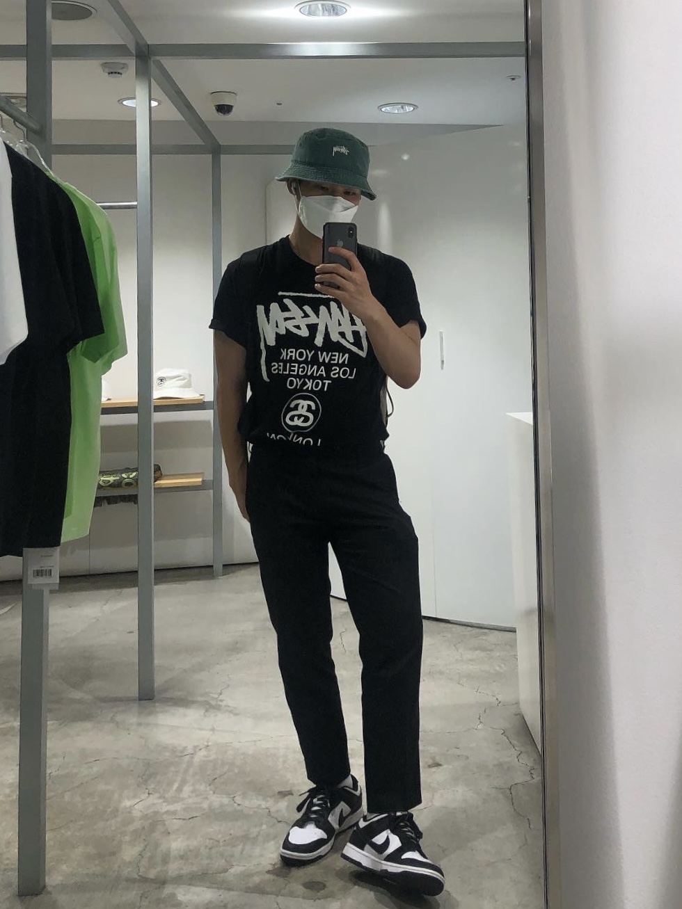 Nike Dunk Low Retro Black, Stussy Washed Stock Bucket Hat Green 착용 스타일