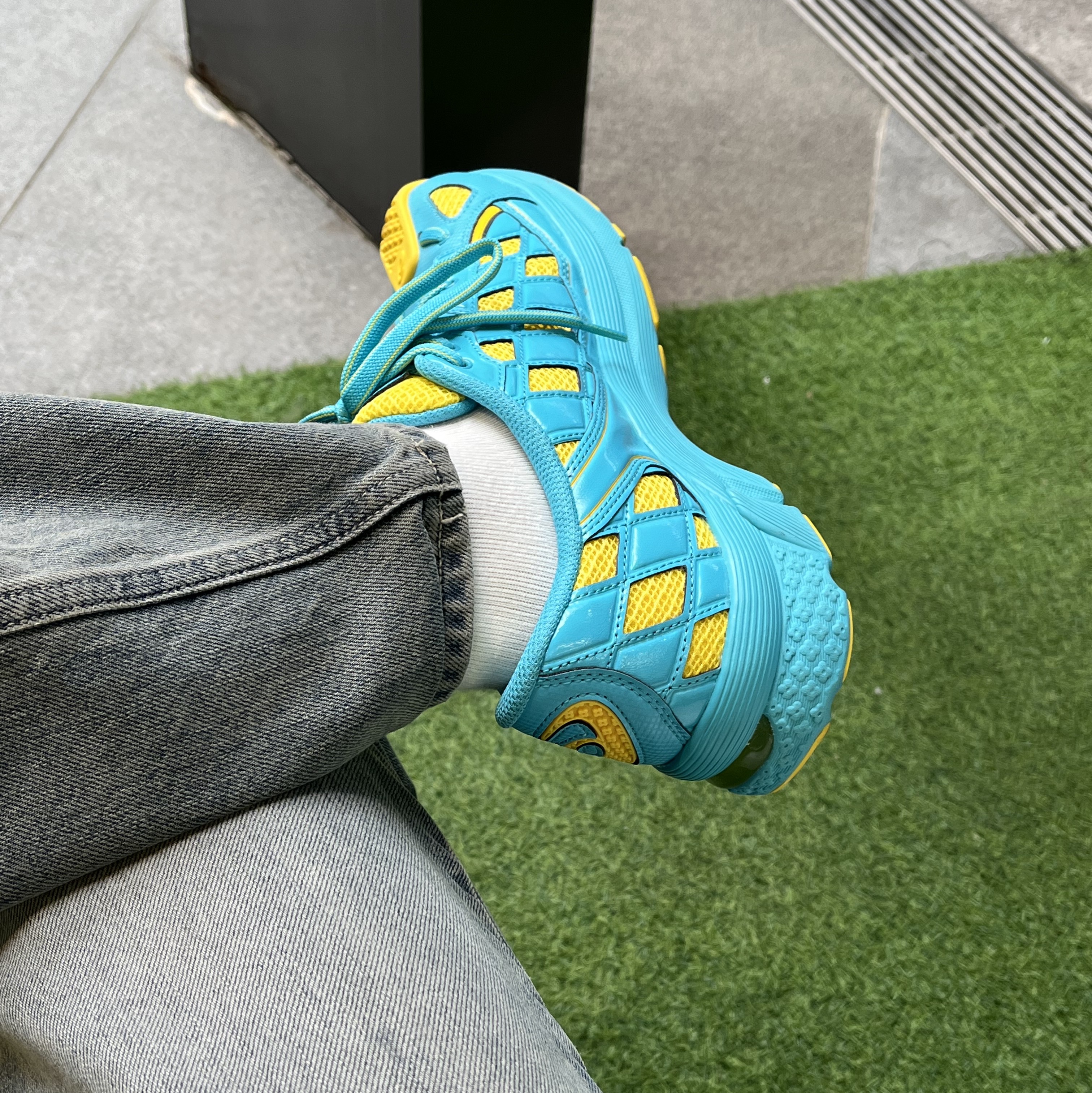 Asics x Kiko Kostadinov Gel-Kiril Ice Mint 착용 스타일