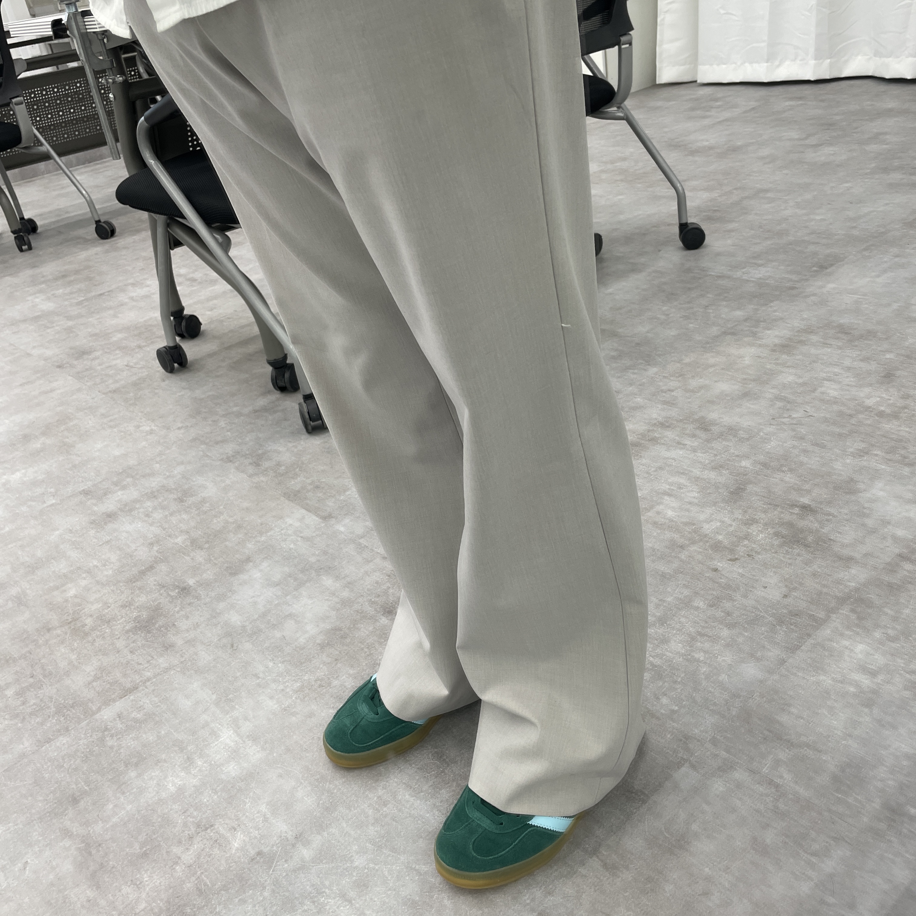 Adidas Gazelle Indoor Collegiate Green Hazy Sky 착용 스타일 - 2
