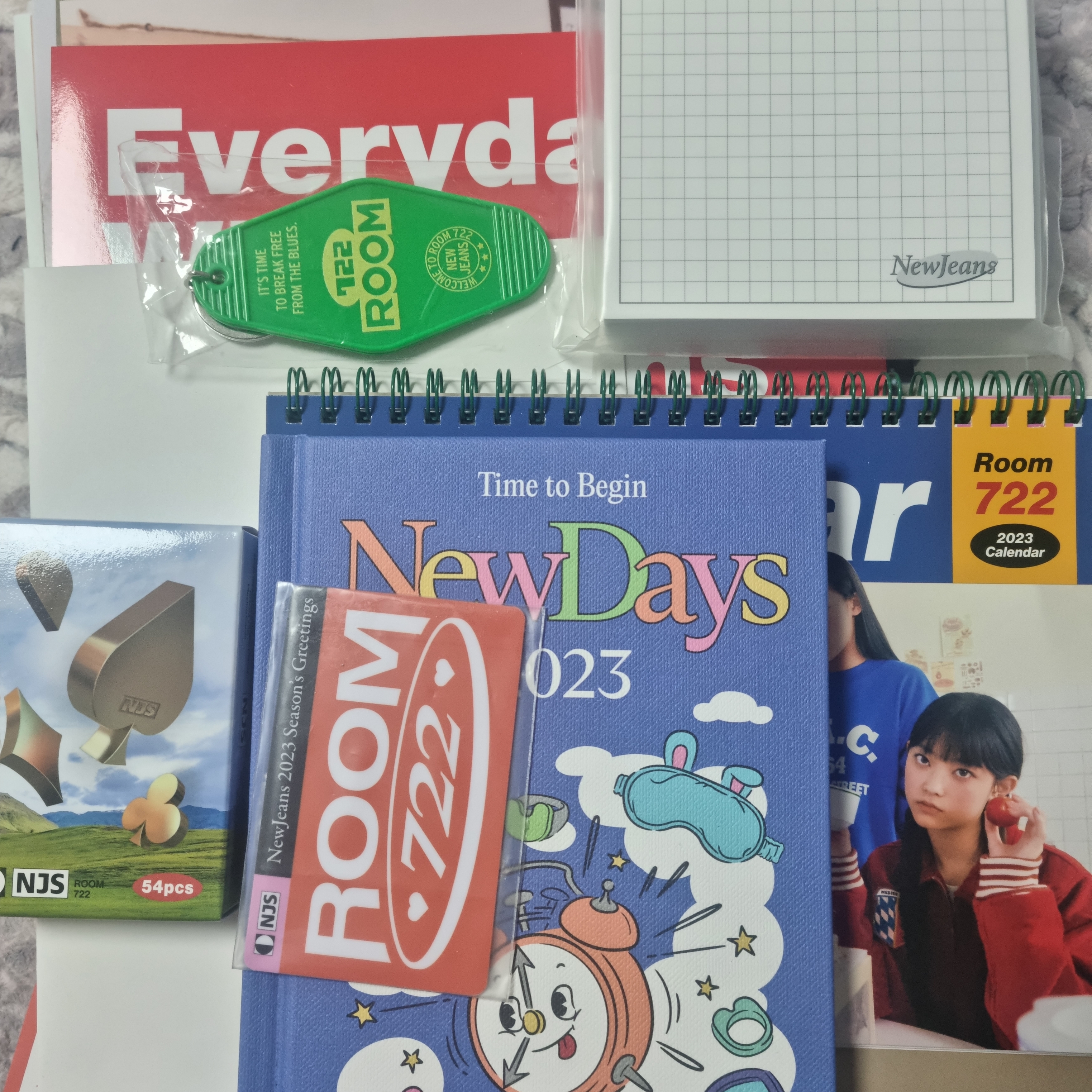 NewJeans Welcome to Room 722 Season’s Greetings 2023 착용 스타일