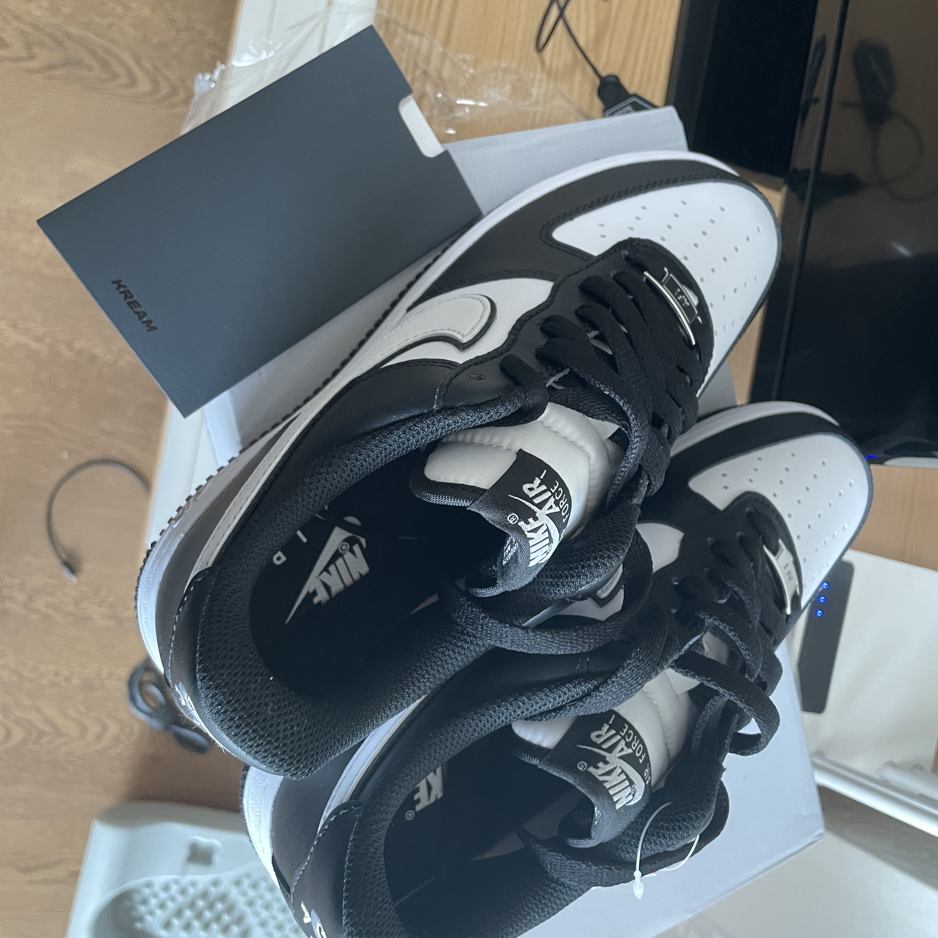 Nike Air Force 1 '07 Black White 착용 스타일