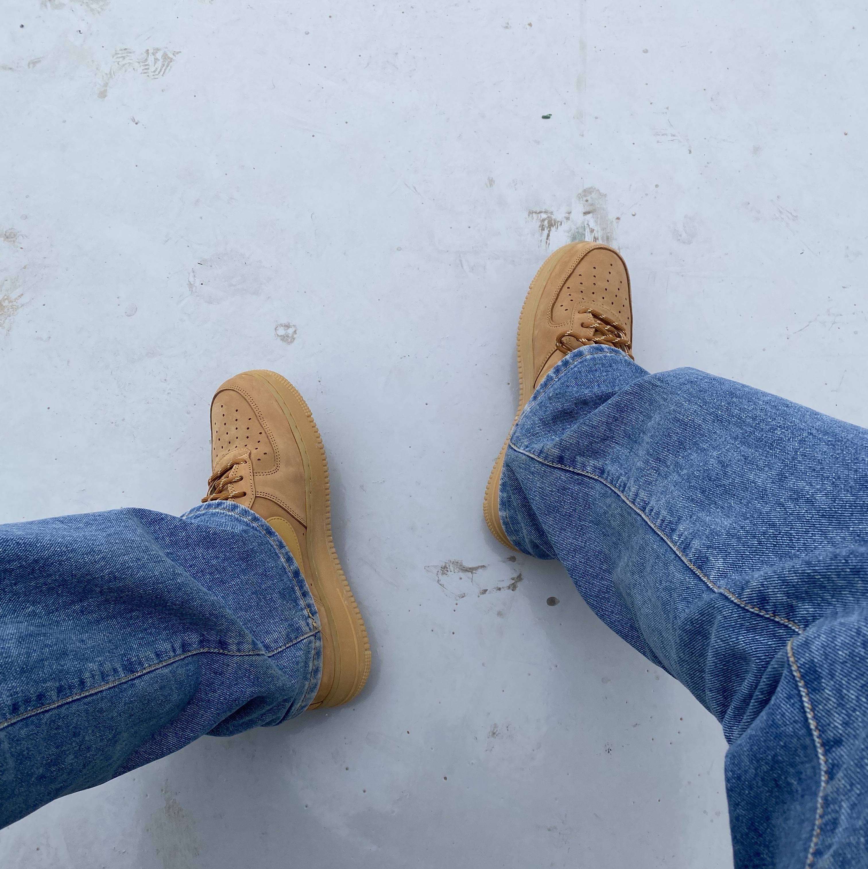 Nike Air Force 1 '07 WB Flax 착용 스타일 - 1