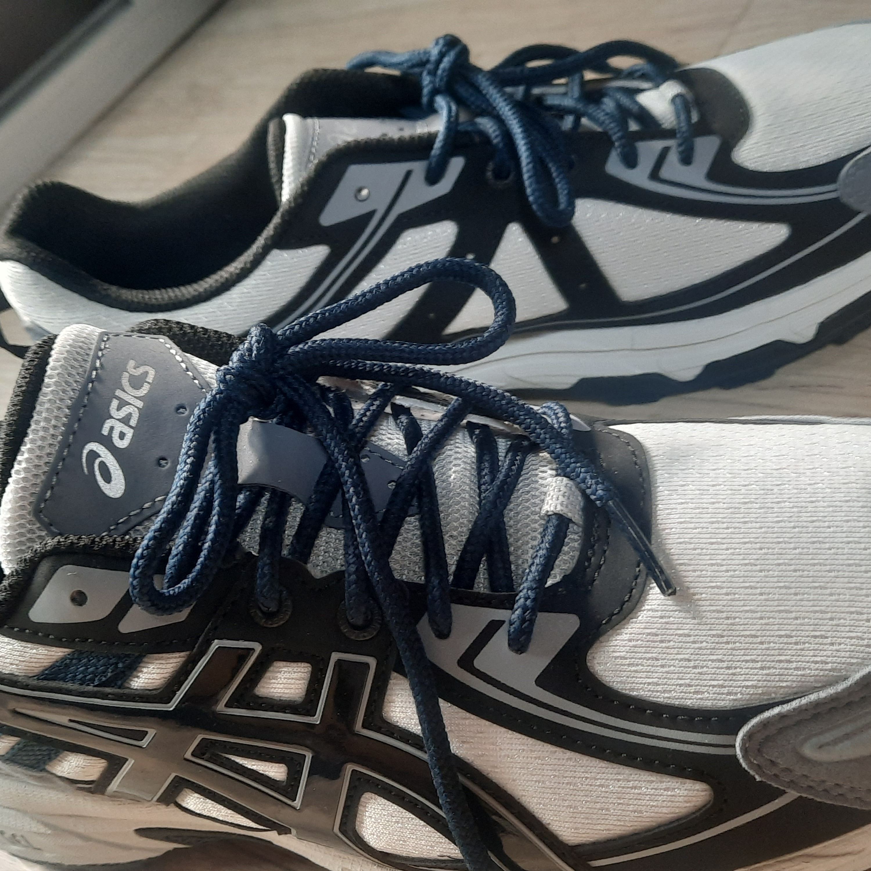 Asics Gel-Venture 6 SPS Glacier Grey 착용 스타일