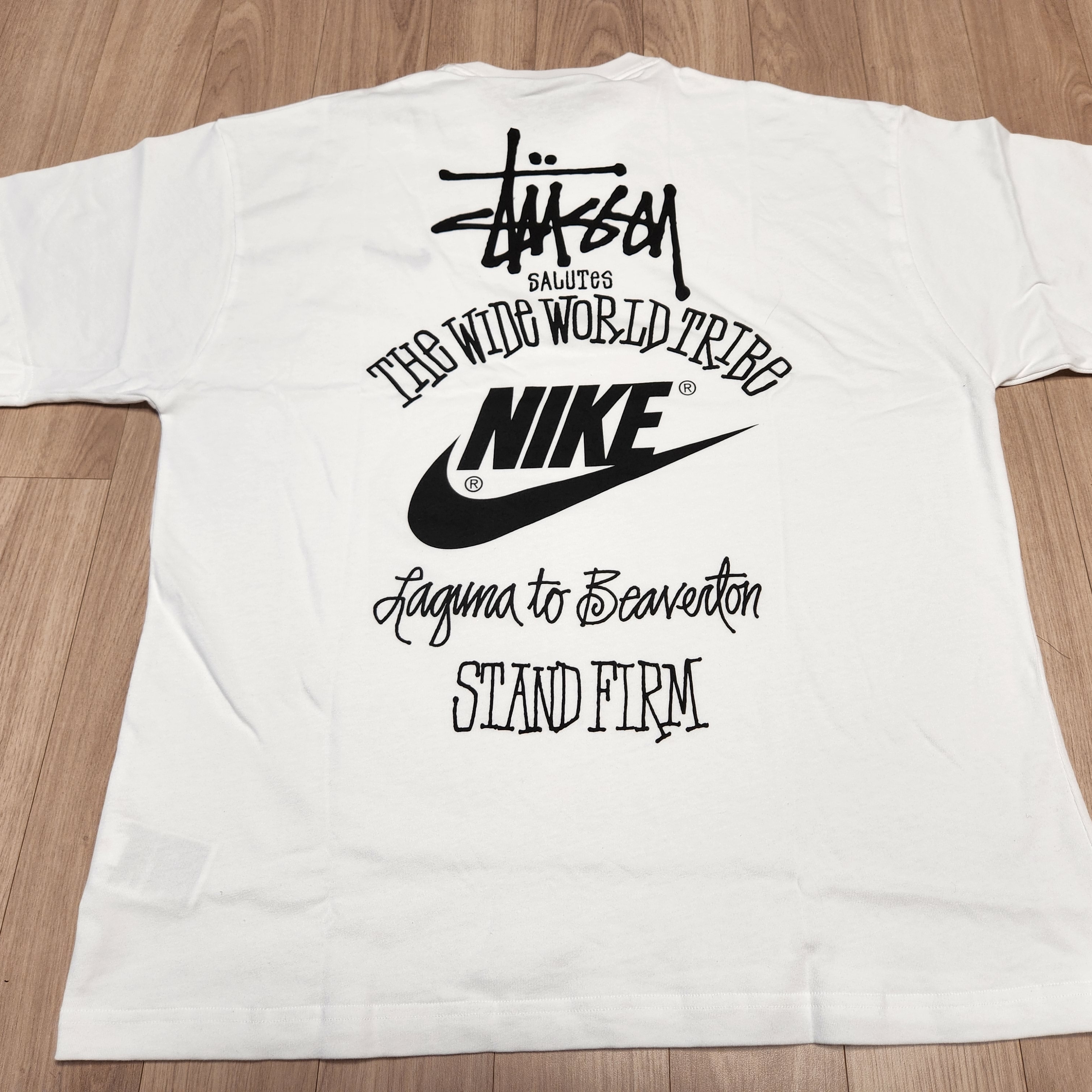 Nike x Stussy T-Shirt White (DV1774-100) 착용 스타일 - 3