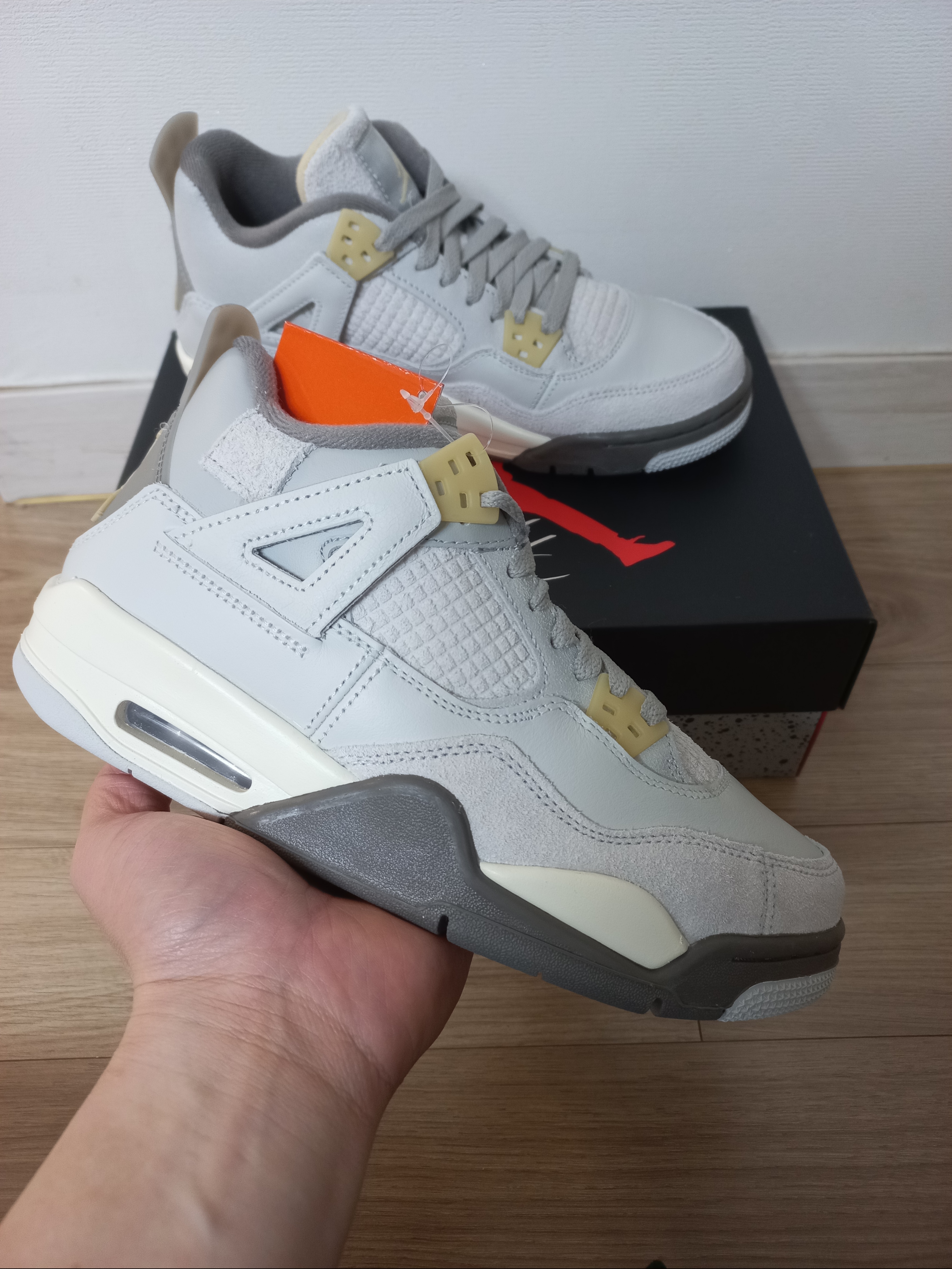 (GS) Jordan 4 Retro SE Craft, Jordan 4 Retro SE Craft 착용 스타일 - 1