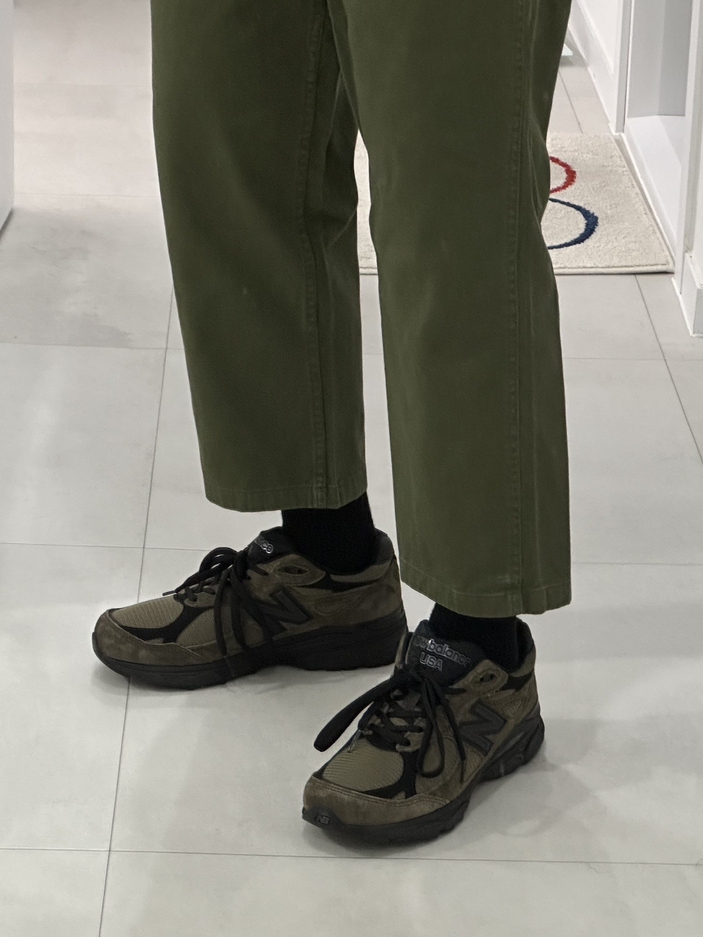 New Balance x JJJJound 990v3 Brown Black 착용 스타일