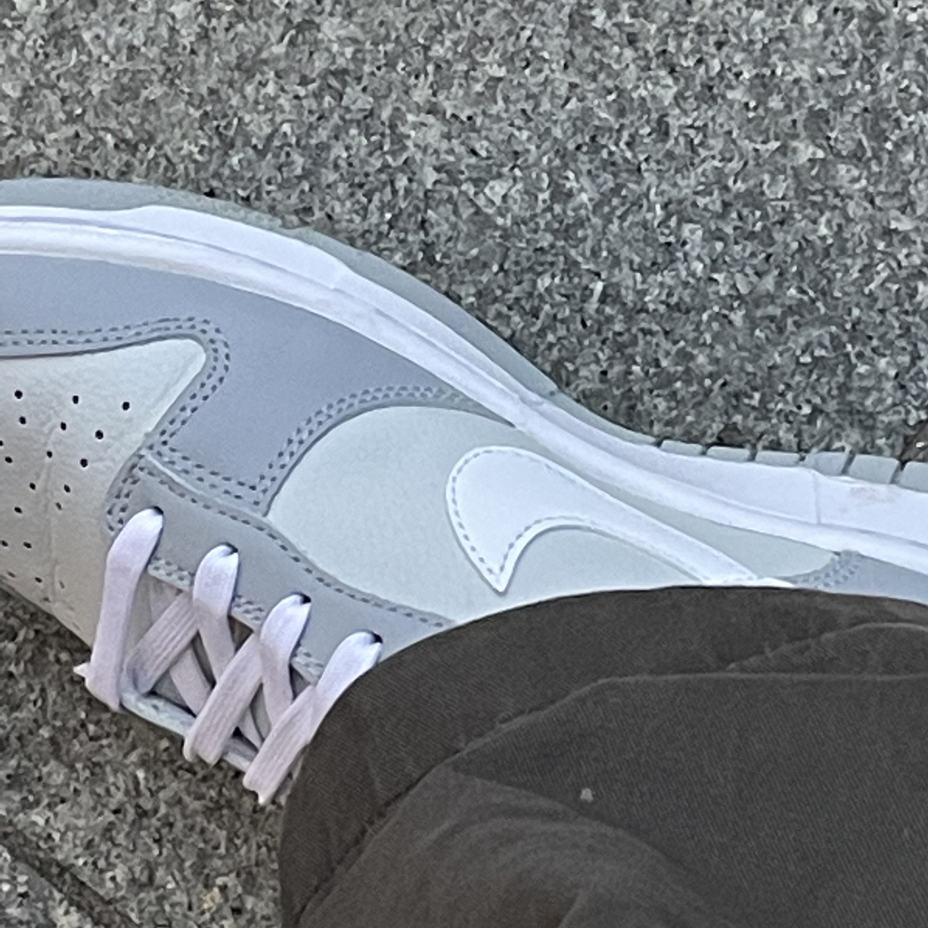 Nike Dunk Low Retro Wolf Grey 착용 스타일