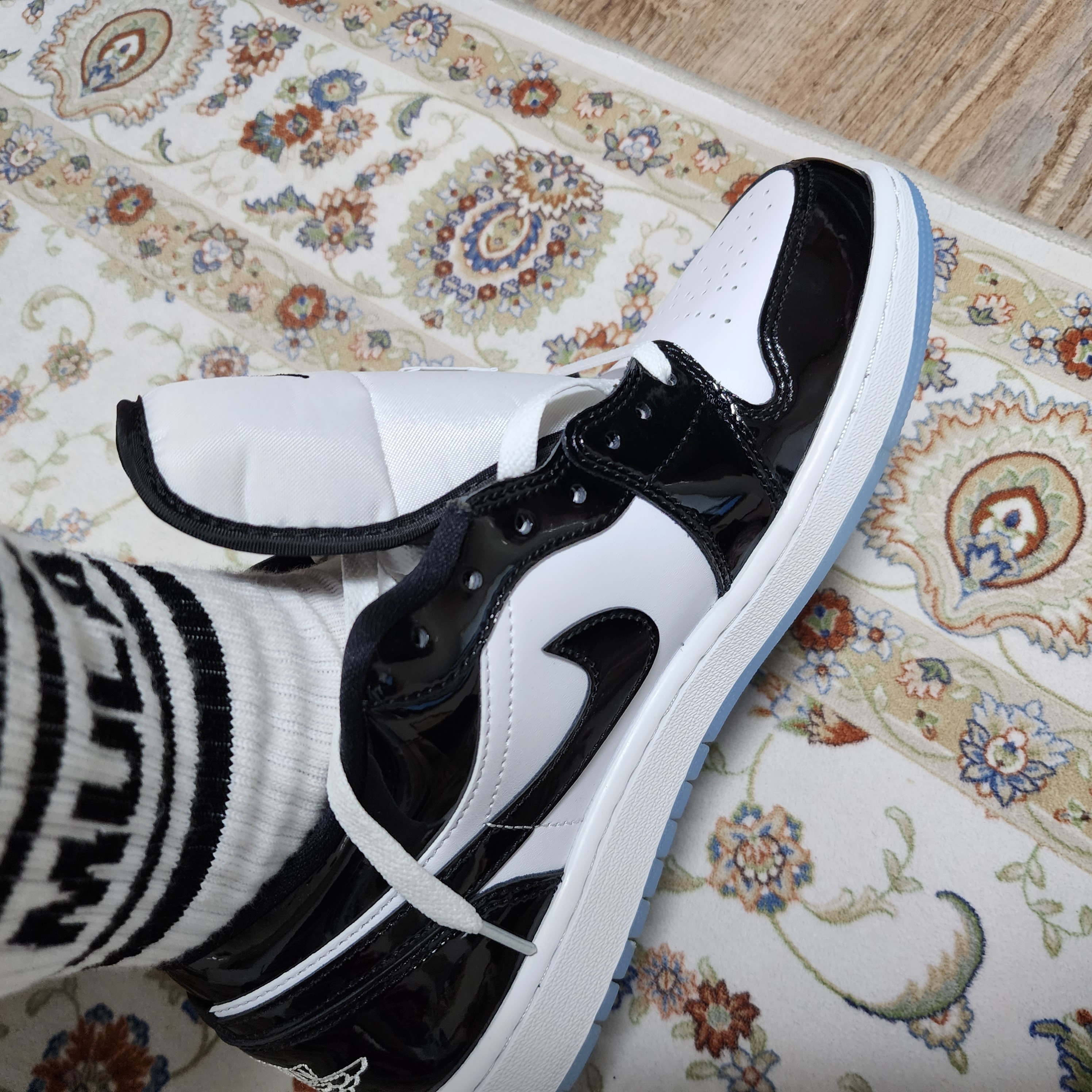 Jordan 1 Low SE Concord 착용 스타일 - 4