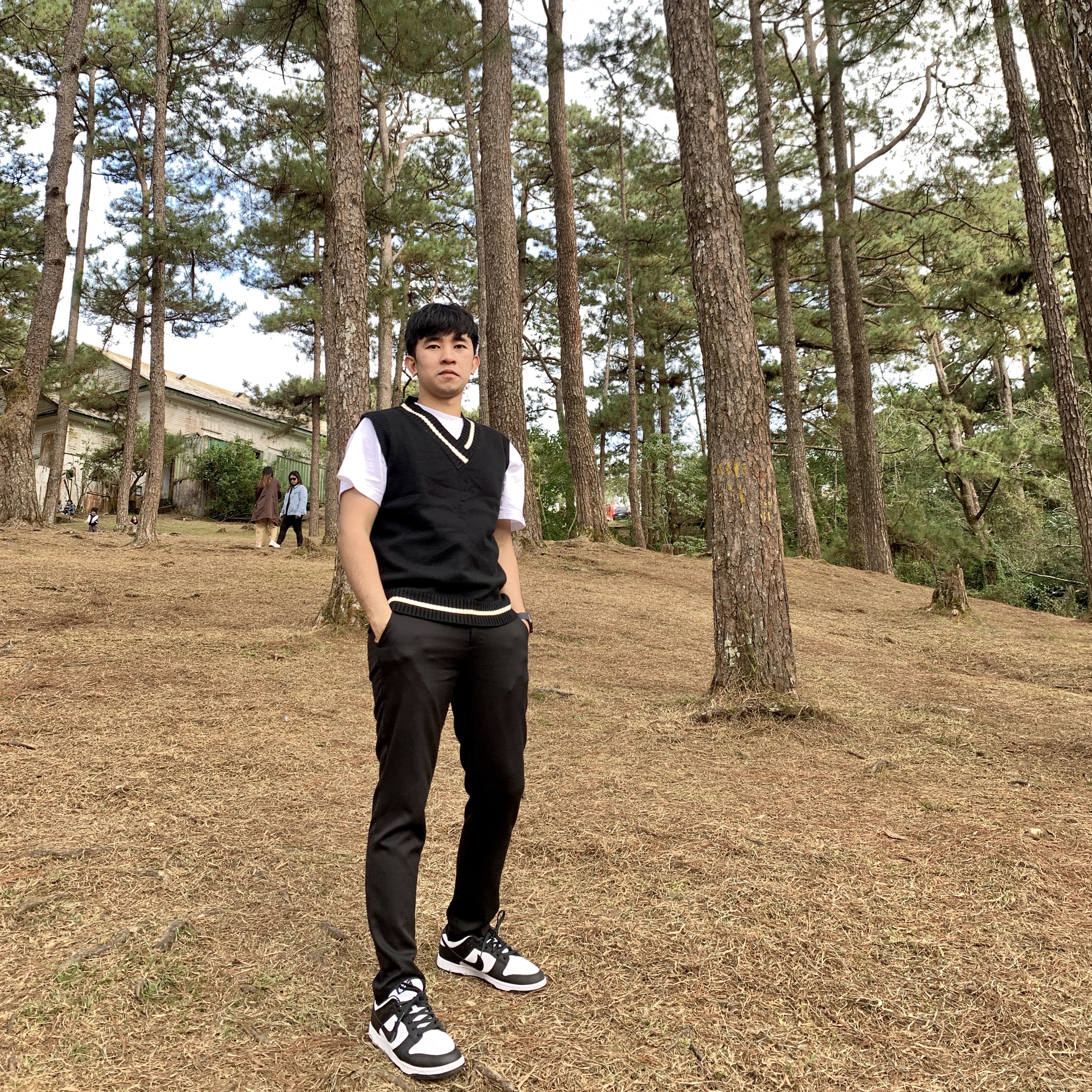 Nike Dunk Low Retro Black 착용 스타일 - 2