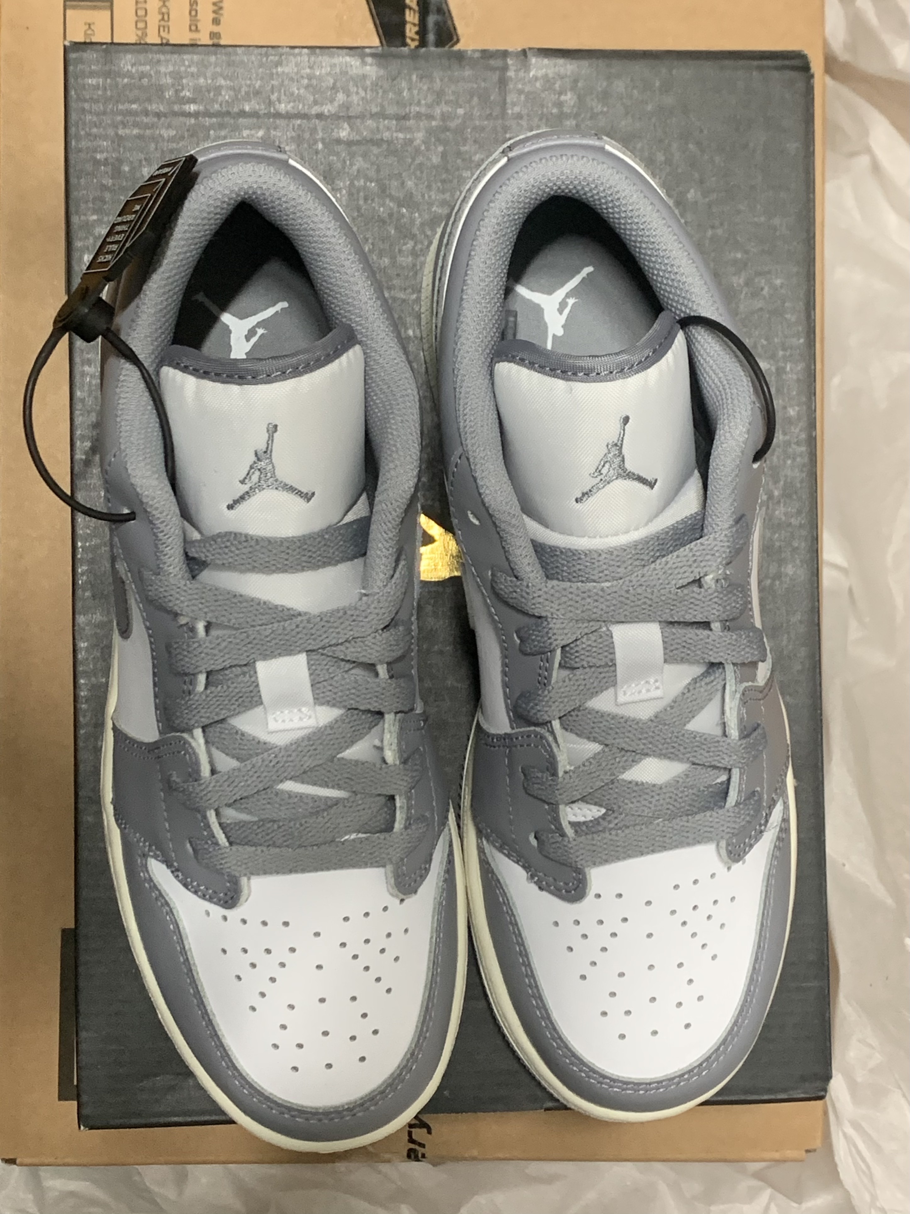(GS) Jordan 1 Low Stealth and White 착용 스타일