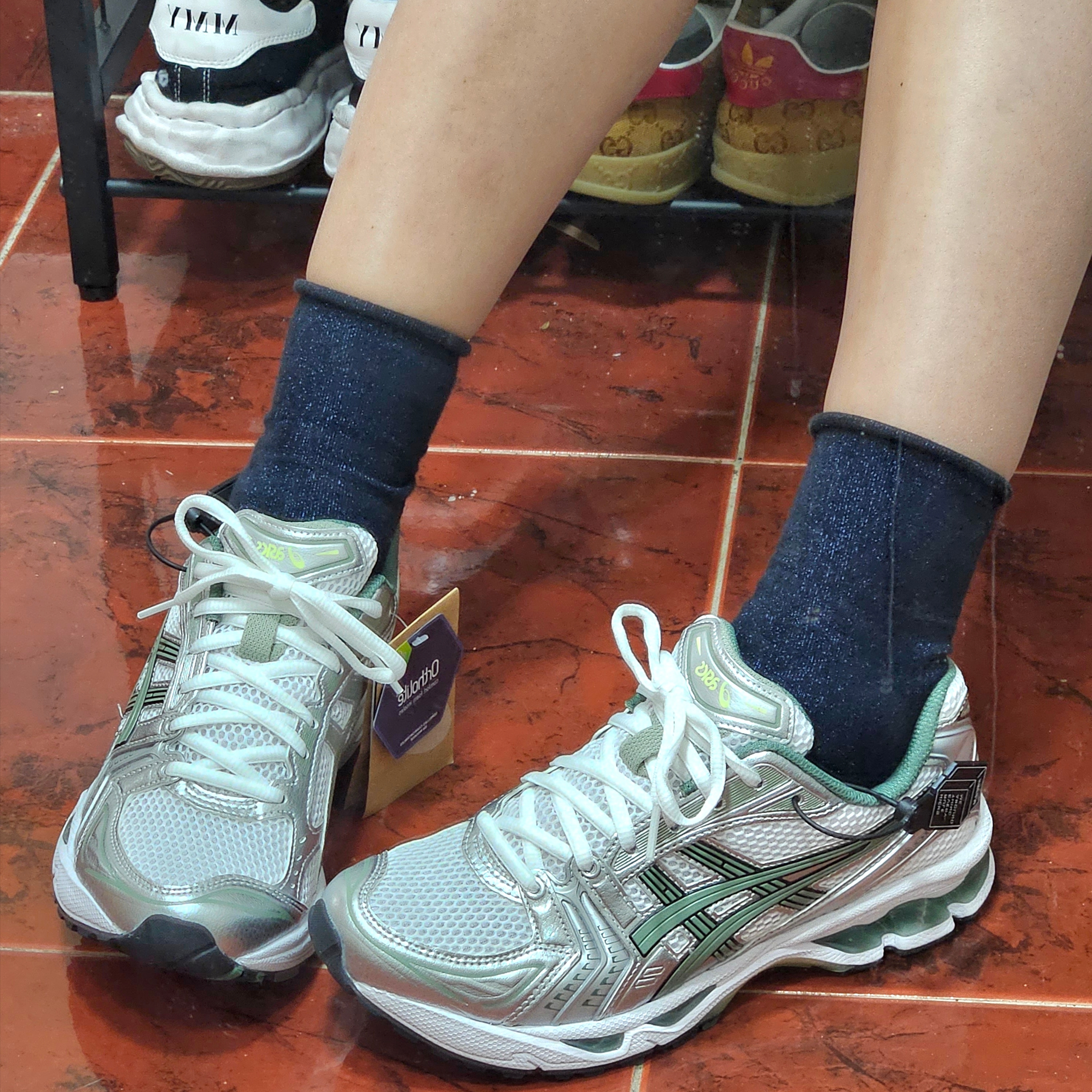 Asics Gel-Kayano 14 White Slate Grey 착용 스타일