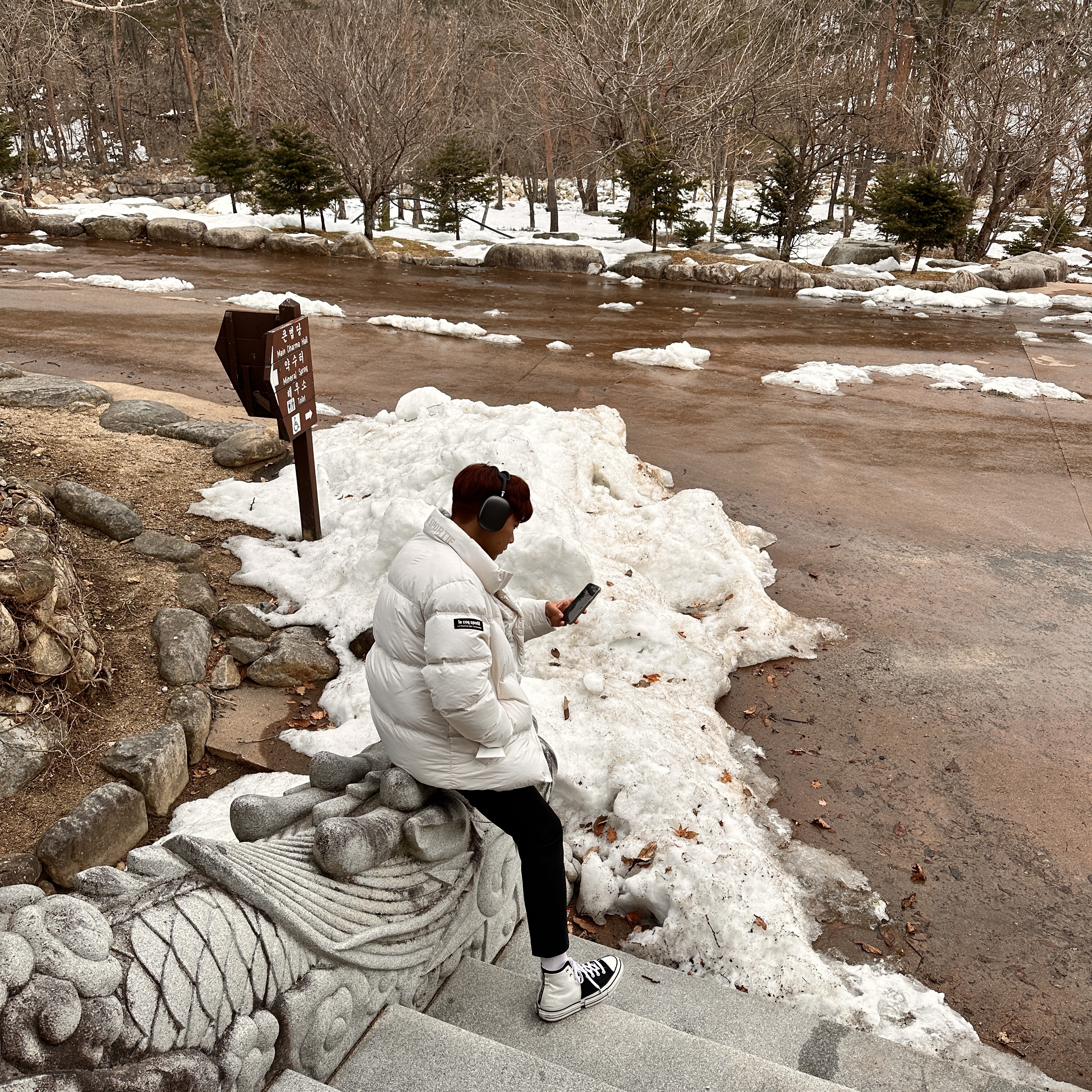 Converse x Feng Chen Wang Chuck 70 2-in-1 Natural Ivory Black, Apple AirPods Max Lightning Space Gray (Korean Ver.) 착용 스타일 - 2