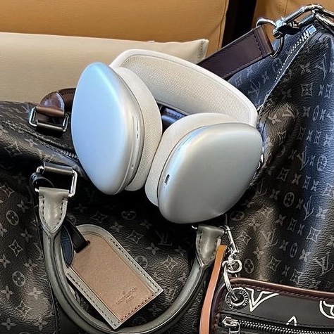 Apple AirPods Max Lightning Silver (Korean Ver.) 착용 스타일