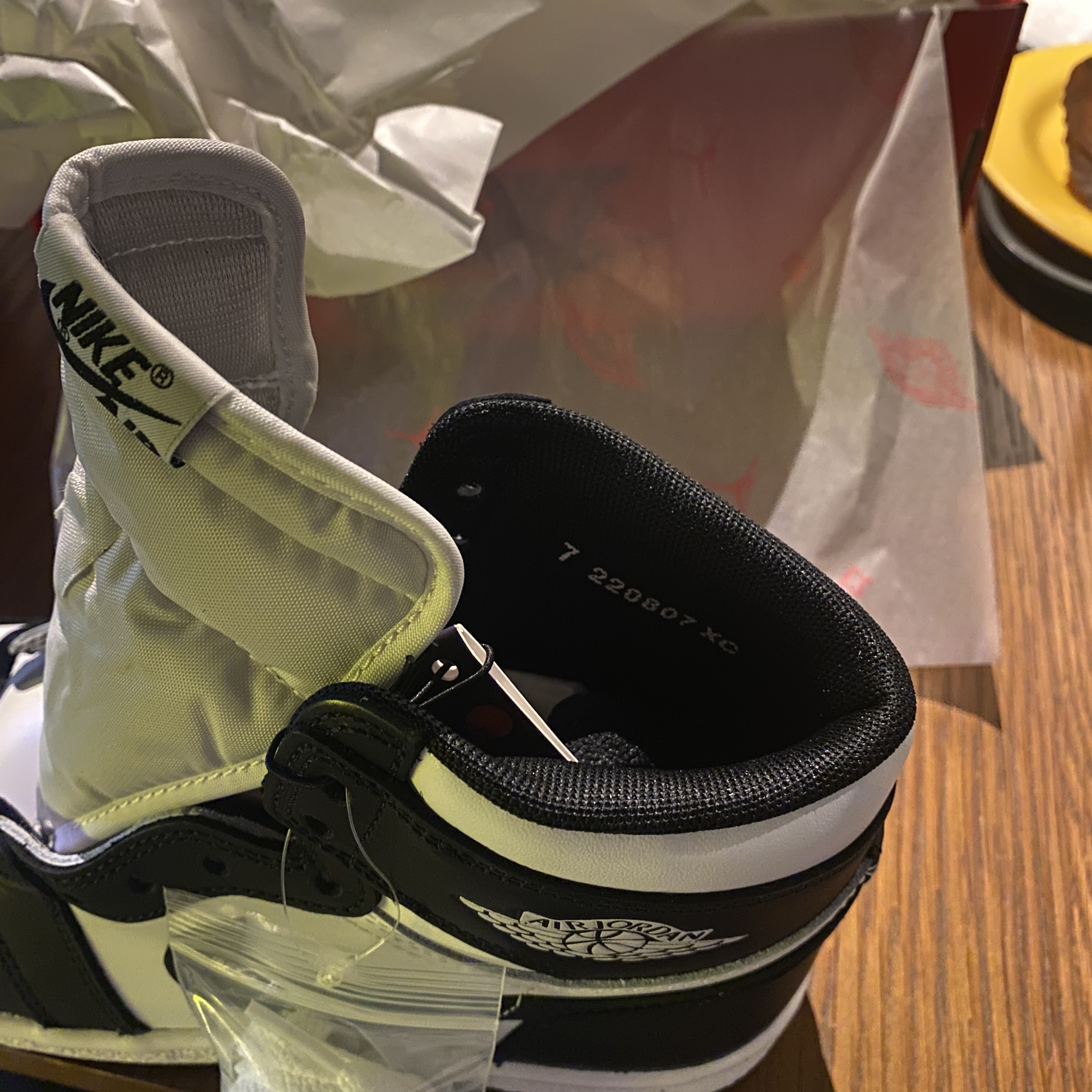 Jordan 1 High 85 Black White 착용 스타일 - 4