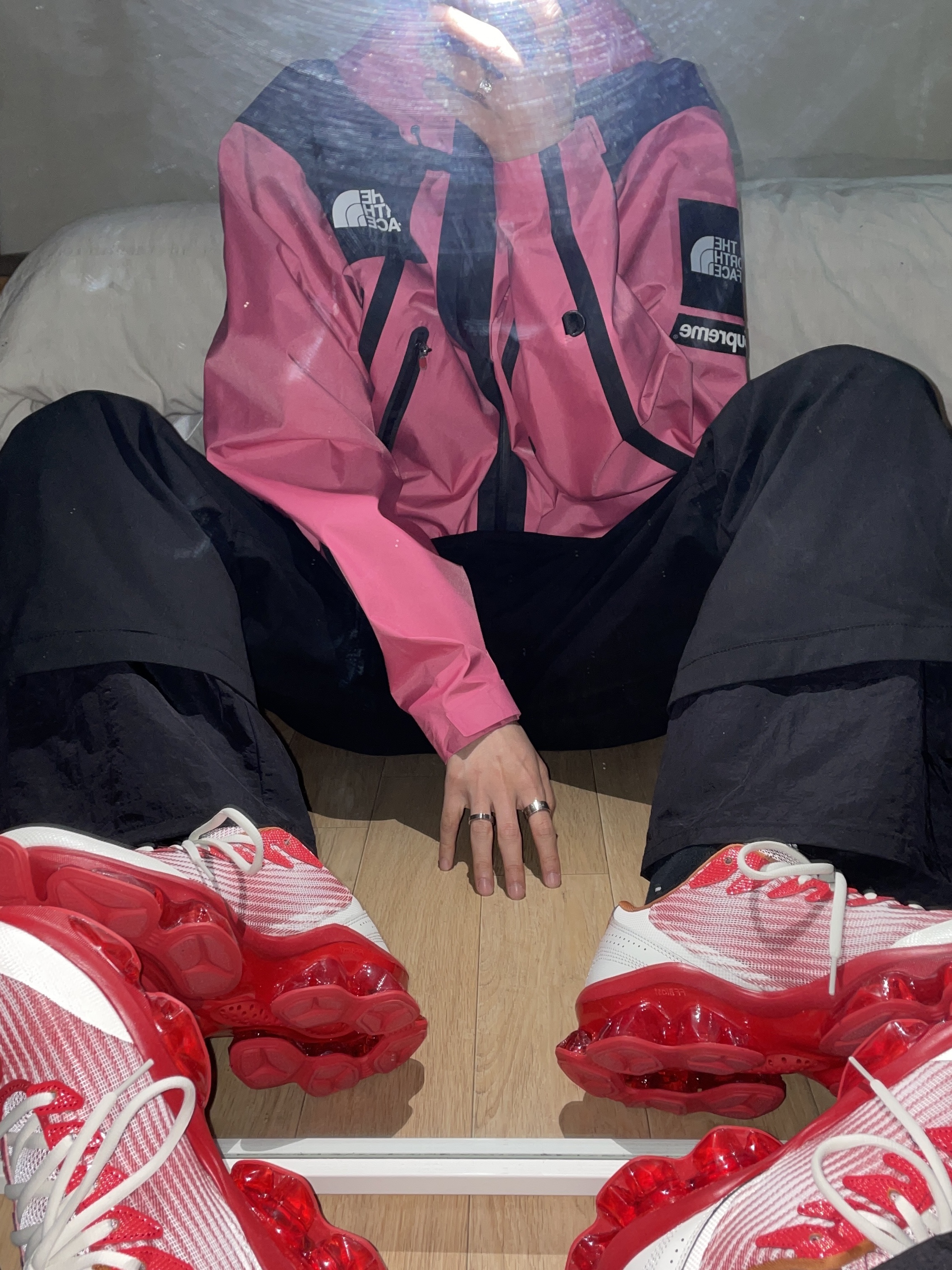 Asics x Kiko Kostadinov Gel-Quantum Levitrack Candy Apple Red, Supreme x The North Face Summit Series Outer Tape Seam Jacket Pink - 21SS 착용 스타일 - 1