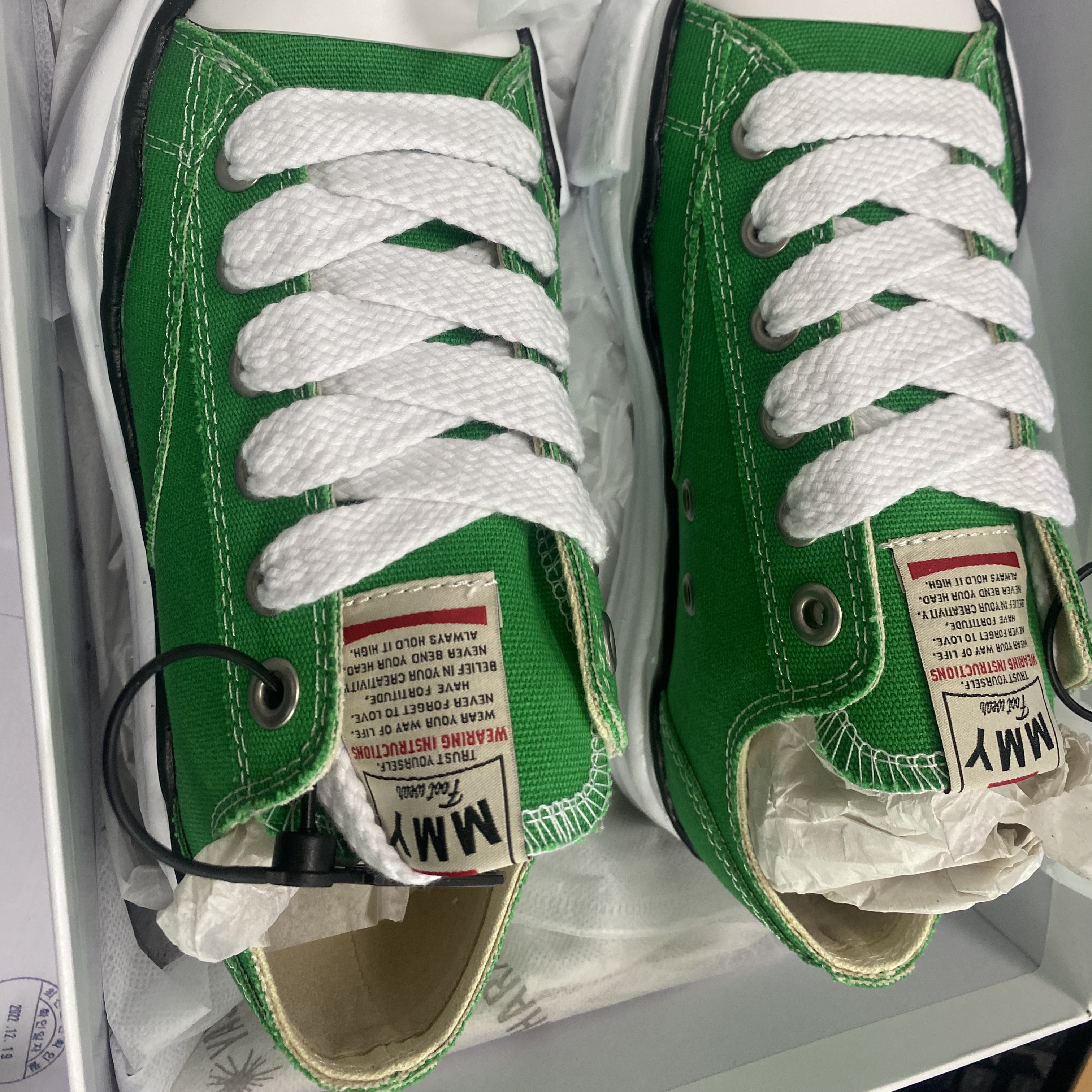 Maison Mihara Yasuhiro Peterson OG Sole Canvas Low Sneakers Green 착용 스타일