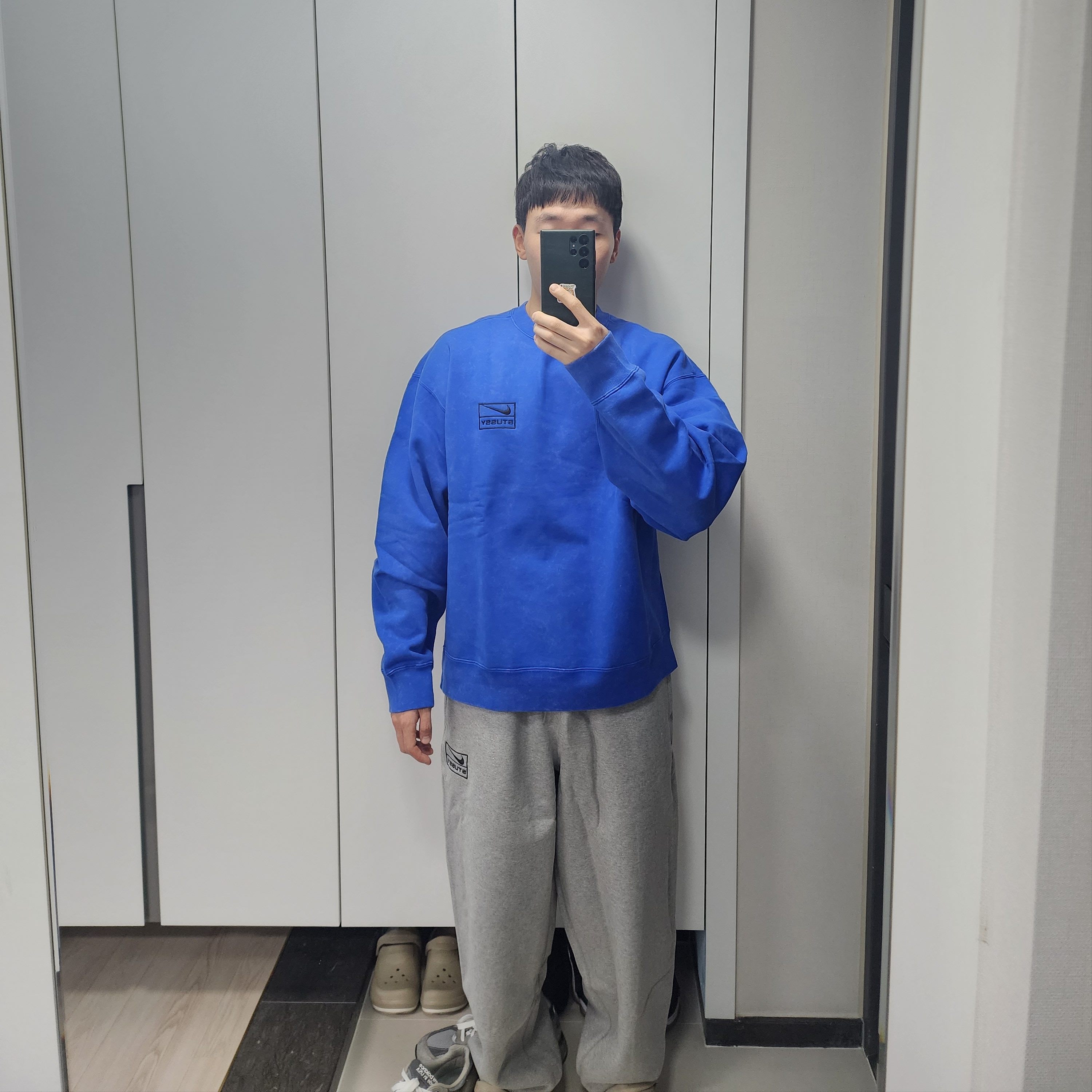 Nike x Stussy NRG Acid Washed Crewneck Game Royal (DR4024-480) 착용 스타일 - 2
